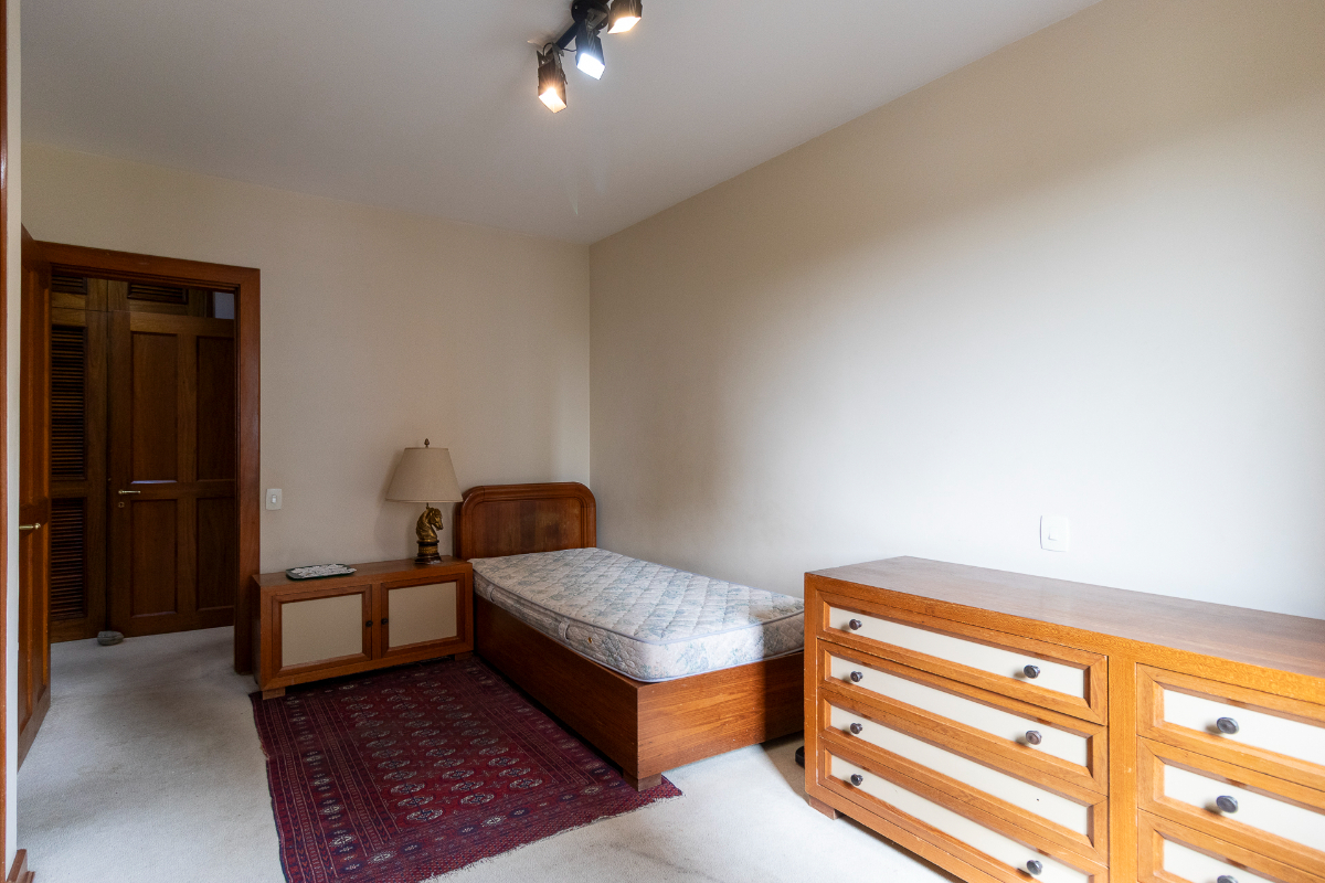 Residencial Multifamiliar de 3 quartos, 325m² no bairro Moema, em São Paulo | Eu Corretor