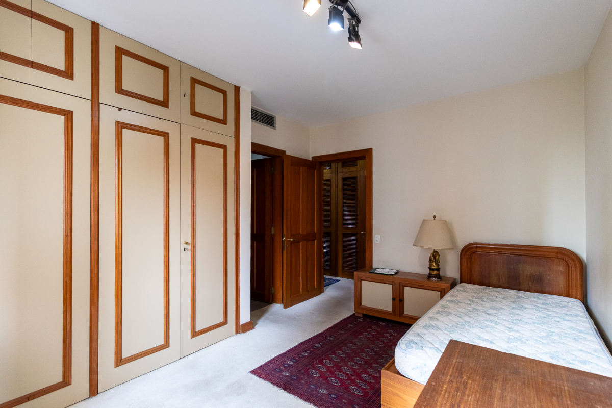 Residencial Multifamiliar de 3 quartos, 325m² no bairro Moema, em São Paulo | Eu Corretor