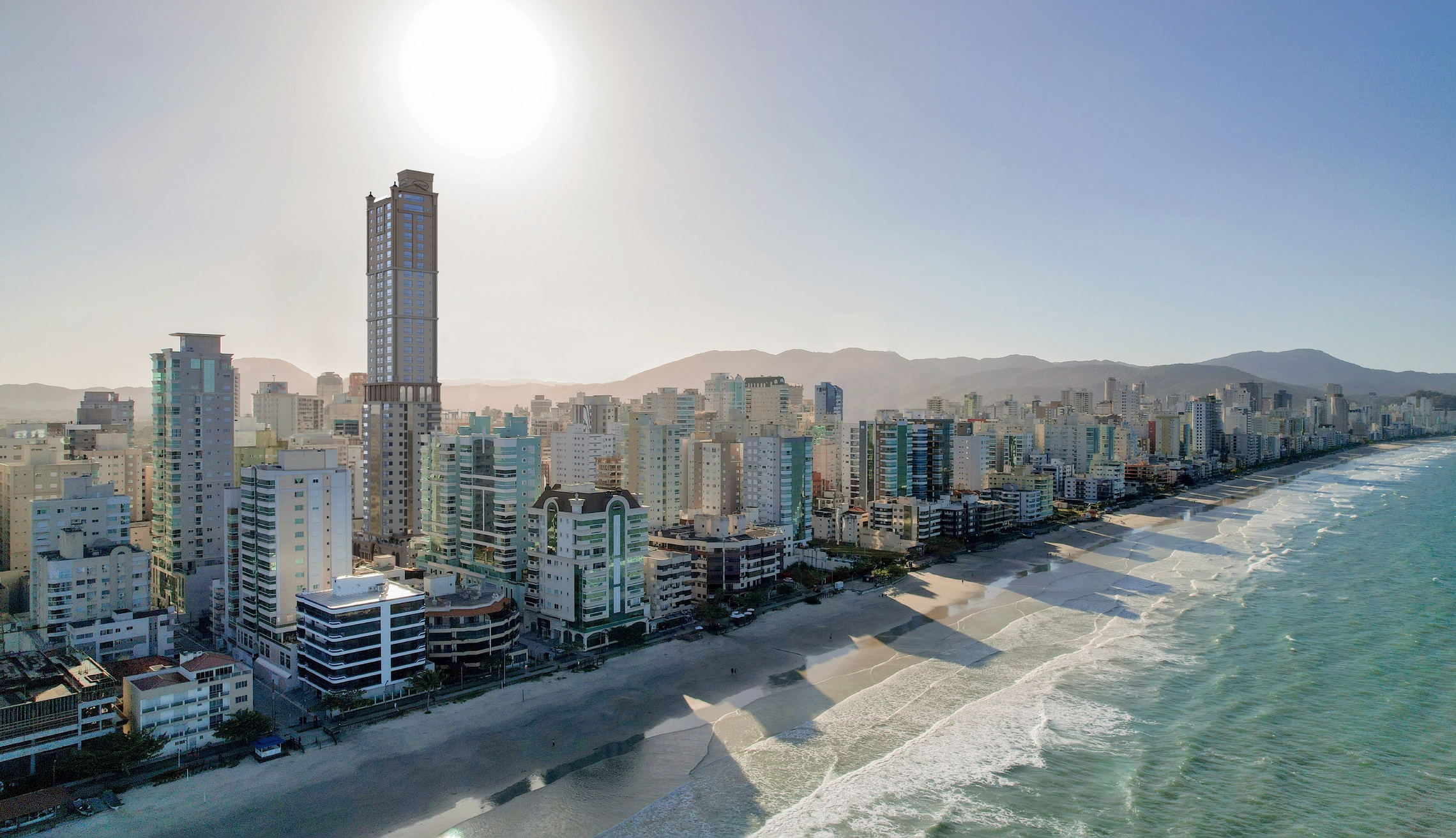 Residencial Multifamiliar de 4 quartos, 185m² no bairro Meia Praia, em Itapema | Eu Corretor