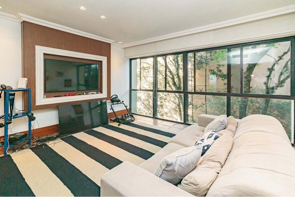Residencial Multifamiliar de 4 quartos, 328m² no bairro Floresta, em Porto Alegre | Eu Corretor