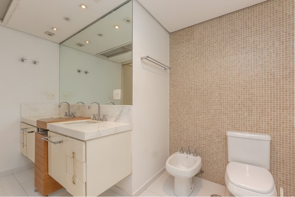 JADS 131 Apto 601461011-73 - REMAX NM Exclusividades