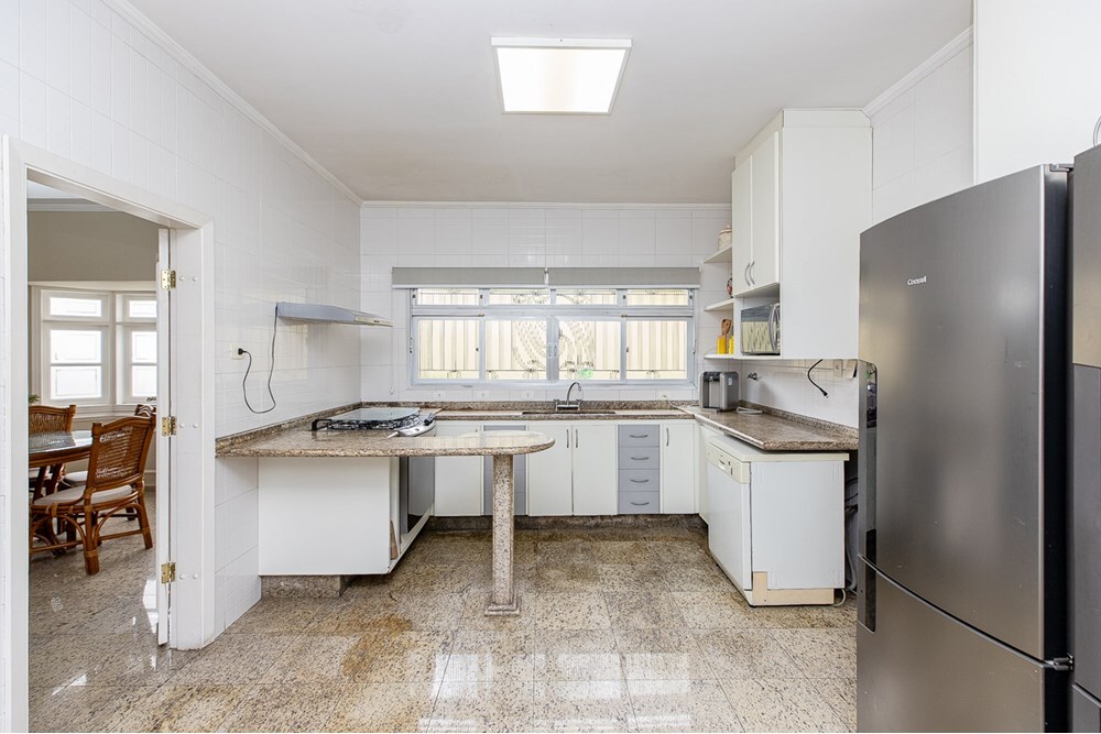 Residencial Multifamiliar de 4 quartos, 830m² no bairro Jardim Cordeiro, em São Paulo | Eu Corretor