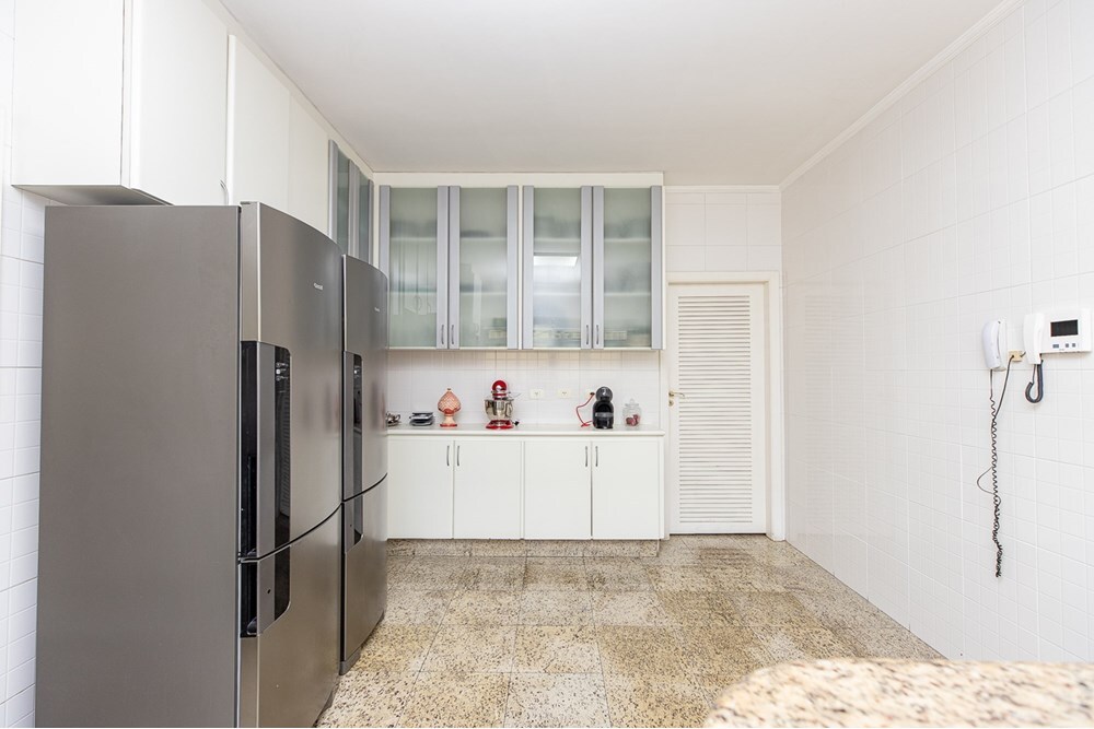 Residencial Multifamiliar de 4 quartos, 830m² no bairro Jardim Cordeiro, em São Paulo | Eu Corretor