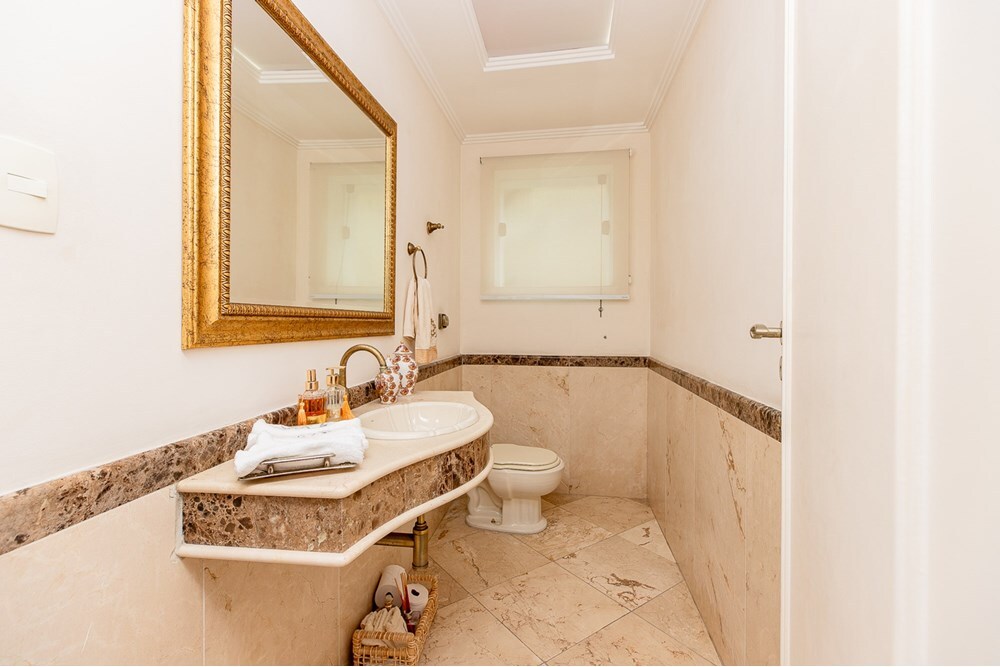 Residencial Multifamiliar de 4 quartos, 830m² no bairro Jardim Cordeiro, em São Paulo | Eu Corretor