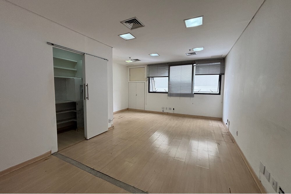 SCDAL 537 Sala 601081019-44 - REMAX Lepex Exclusividades