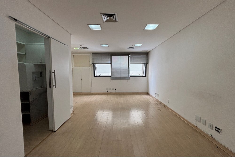 SCDAL 537 Sala 601081019-44 - REMAX Lepex Exclusividades