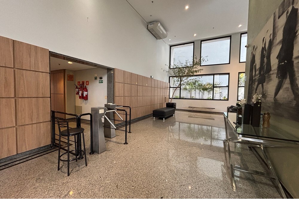 SCDAL 537 Sala 601081019-44 - REMAX Lepex Exclusividades