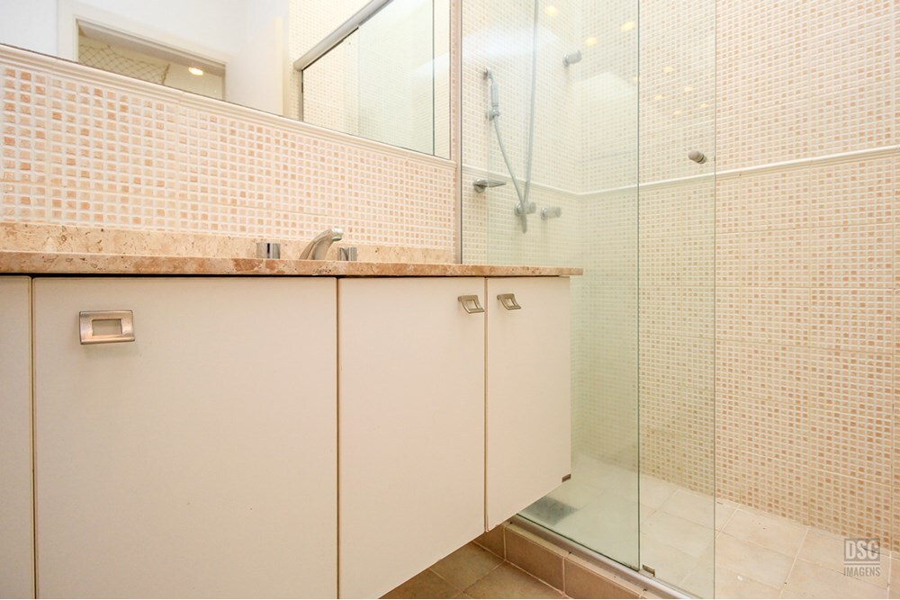 Residencial Multifamiliar de 3 quartos, 246m² no bairro Vila Conceição, em Porto Alegre | Eu Corretor