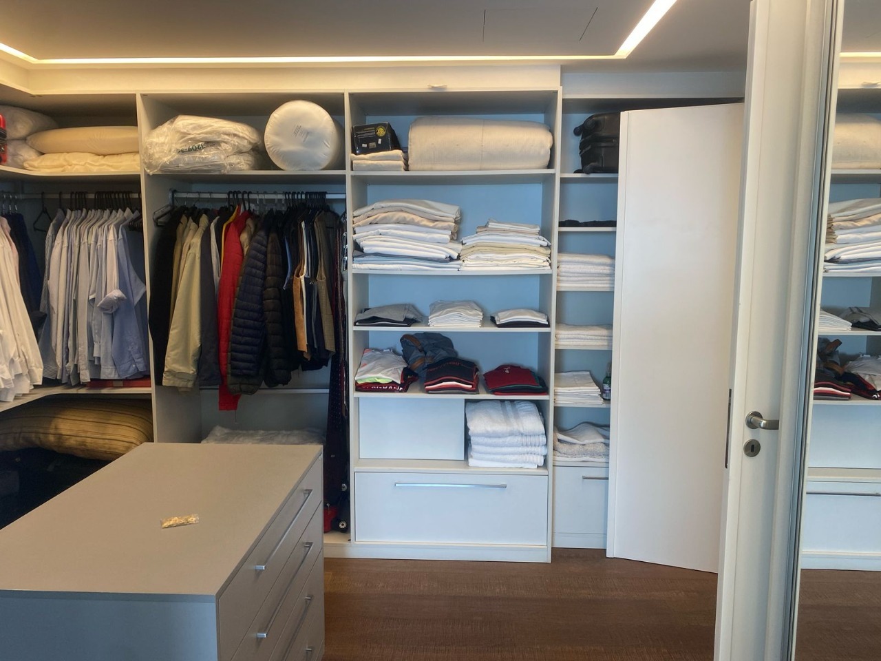 Residencial Multifamiliar de 3 quartos, 336m² no bairro Jardim Europa, em Porto Alegre | Eu Corretor