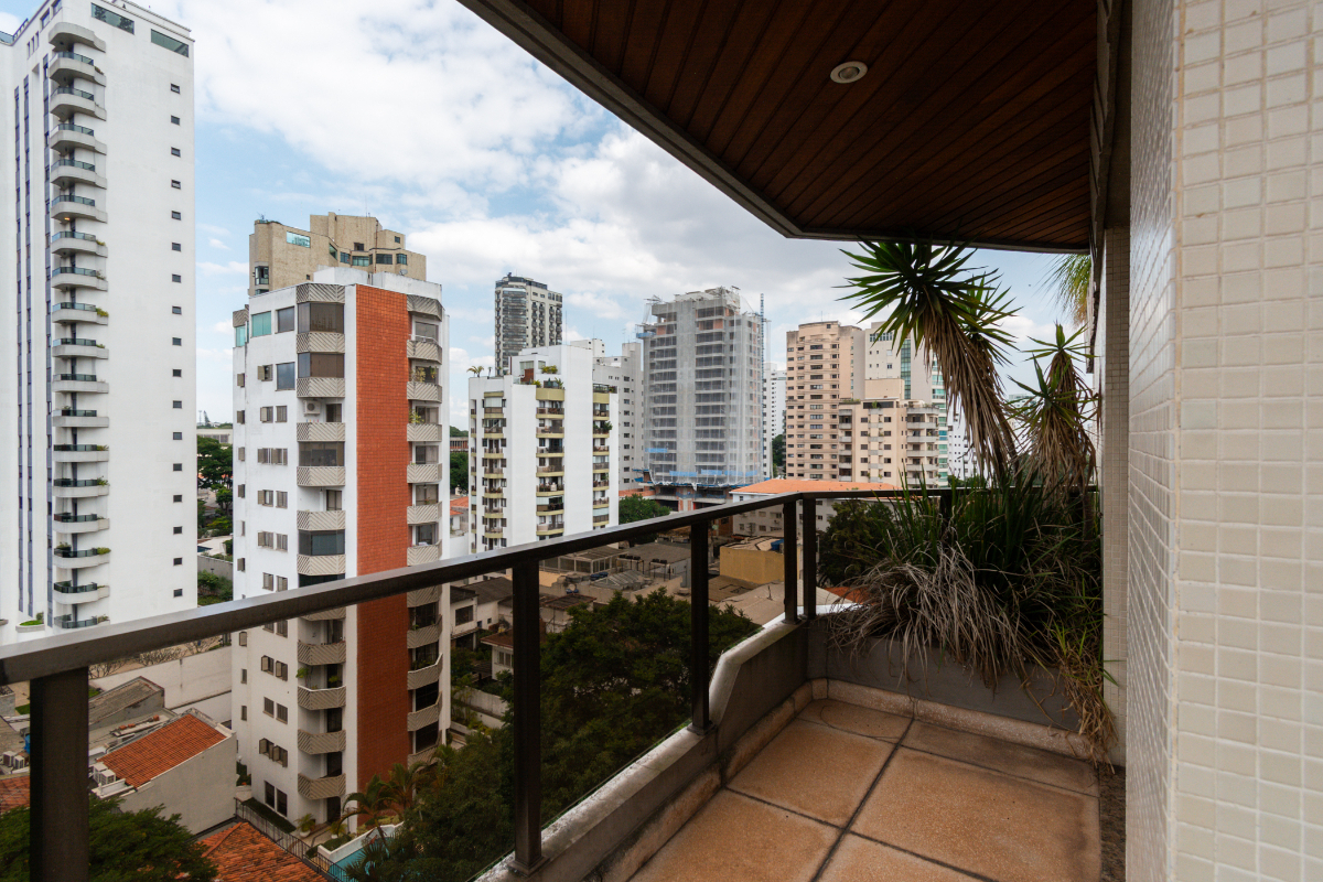 Residencial Multifamiliar de 3 quartos, 389m² no bairro Moema, em São Paulo | Eu Corretor