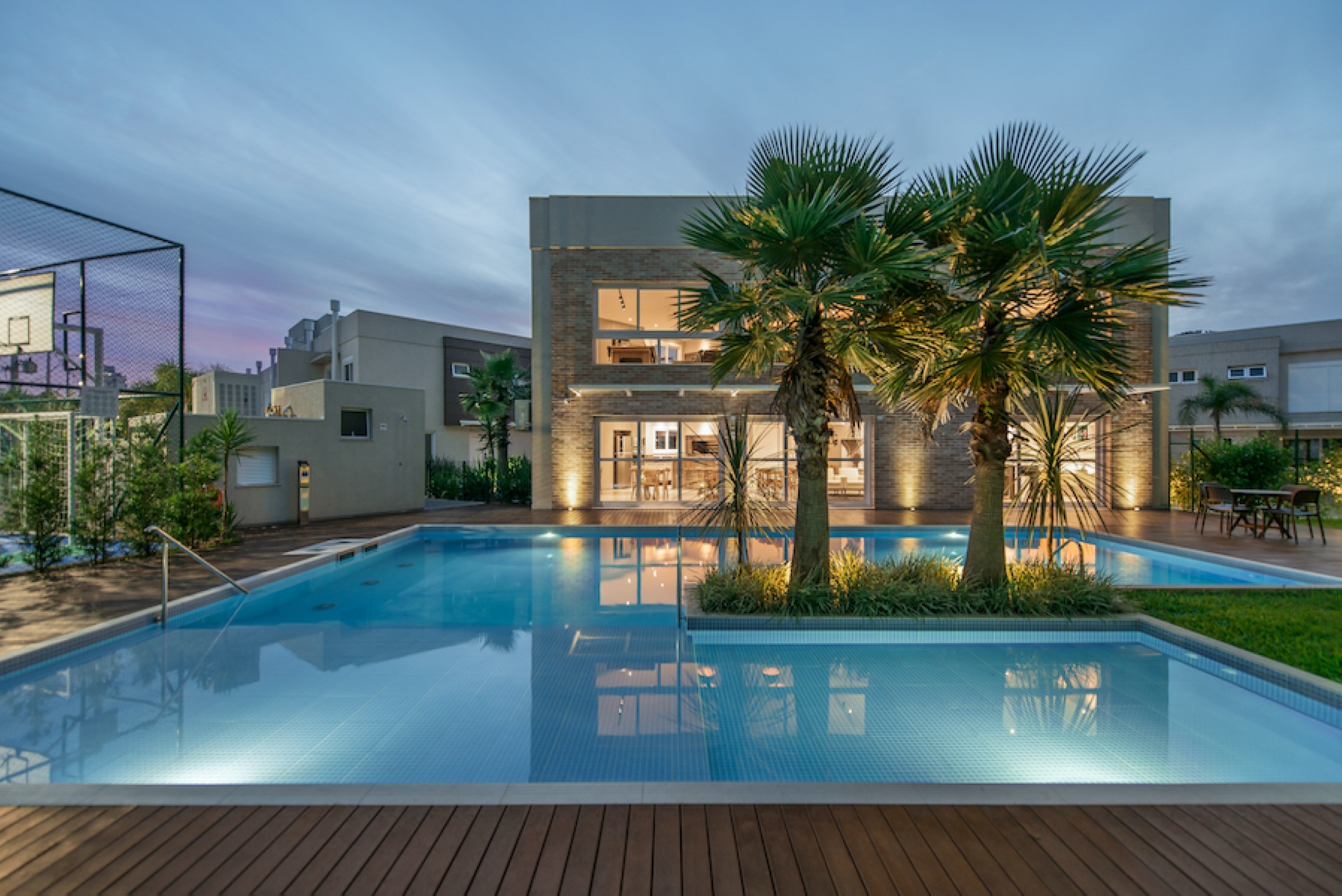 Residencial Multifamiliar de 3 quartos, 188m² no bairro Vila Nova, em Porto Alegre | Eu Corretor