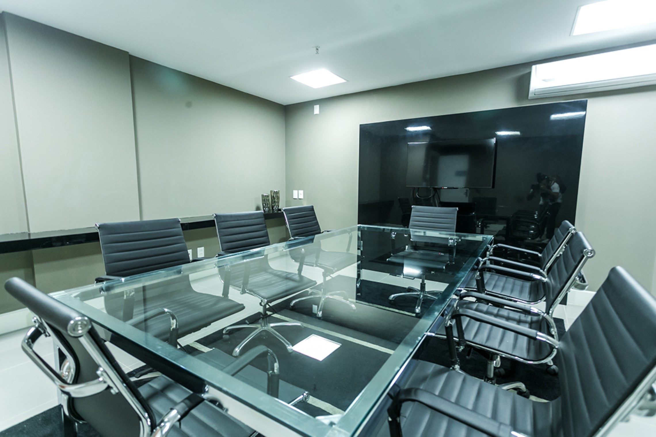 HOM Lindóia Office - Melnick