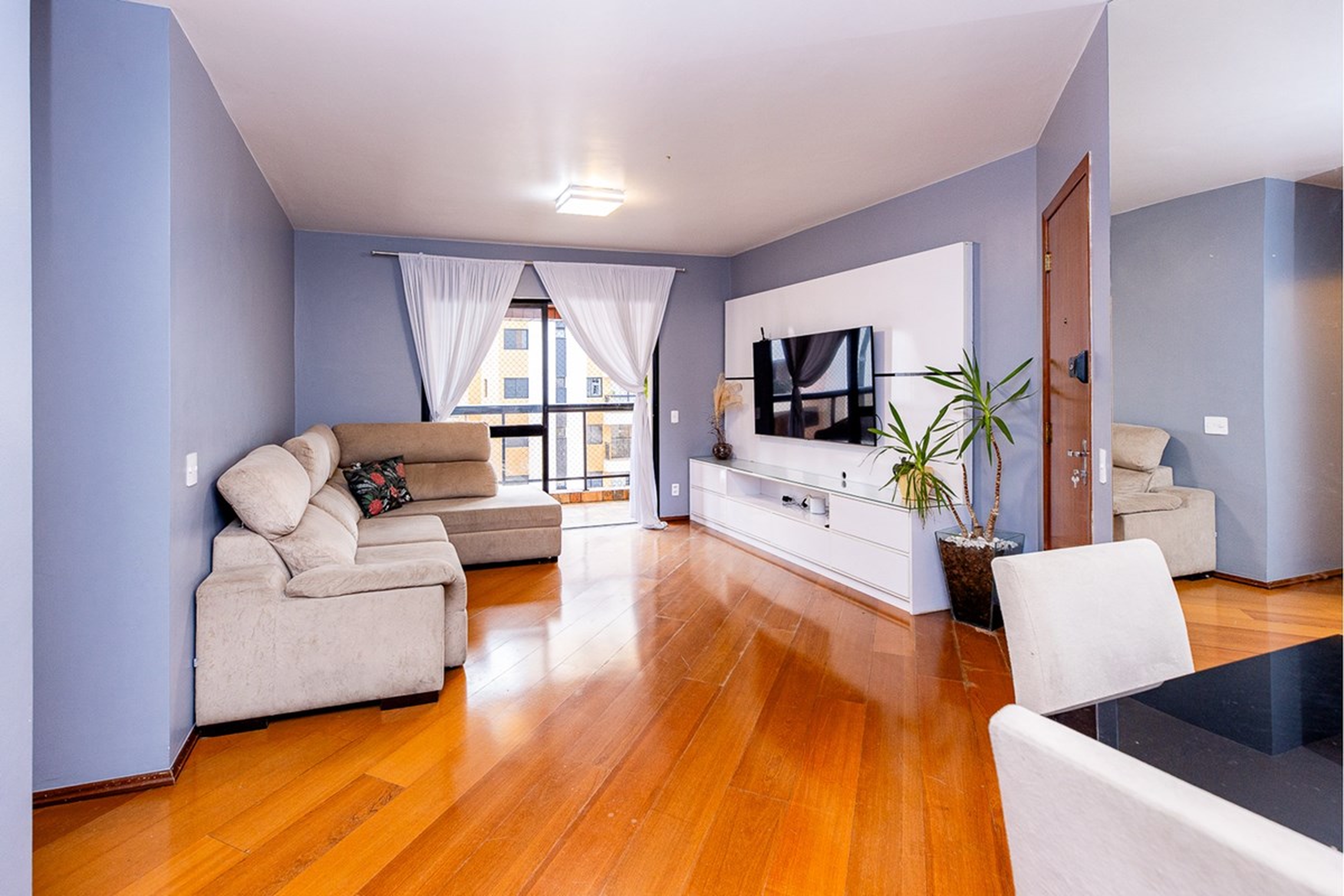 BBDT 277 Apto 601241033-126 - REMAX Ville Exclusividades
