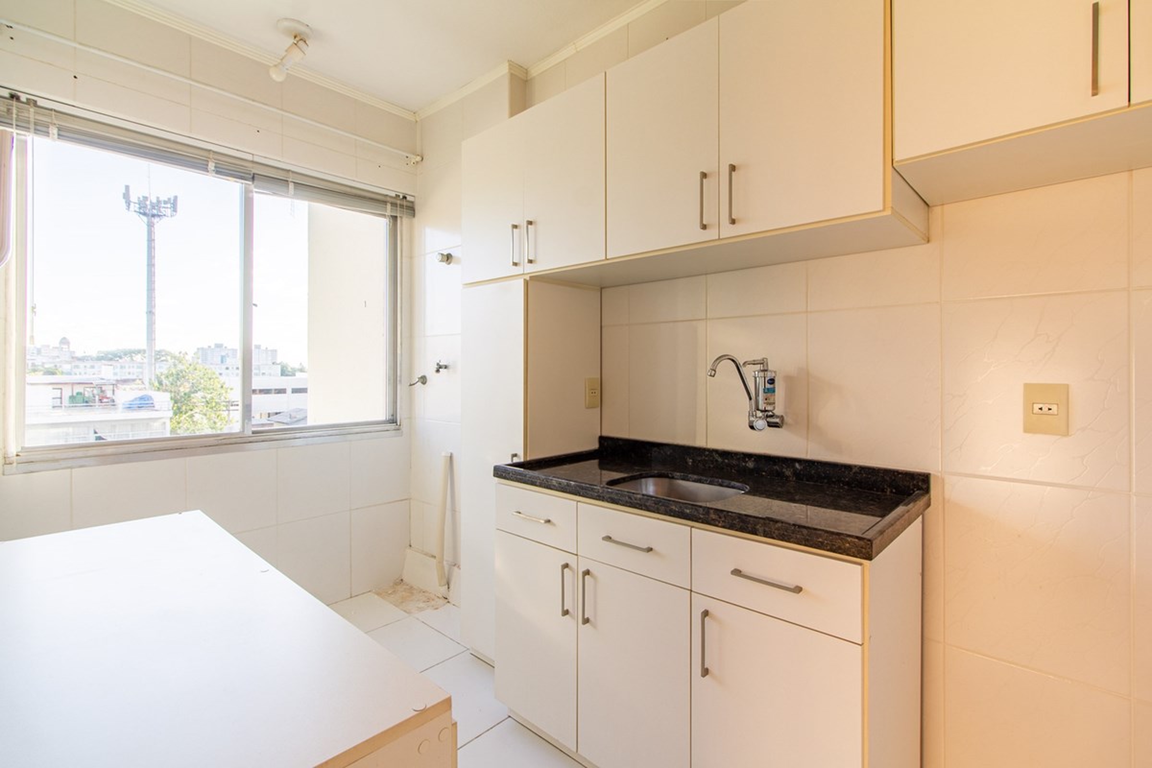 Apartamento, 1 quarto, à venda, 40 m², Passo da Areia - Porto Alegre — foto 2