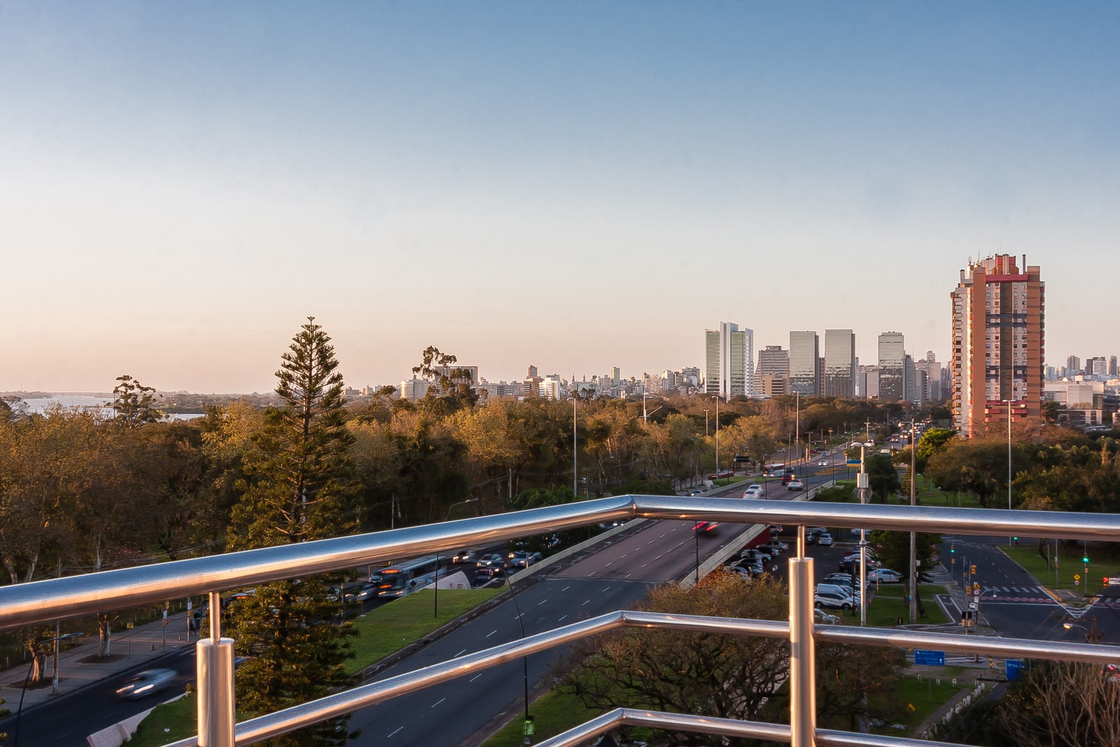 Comercial de 37m² no bairro Menino Deus, em Porto Alegre | Eu Corretor