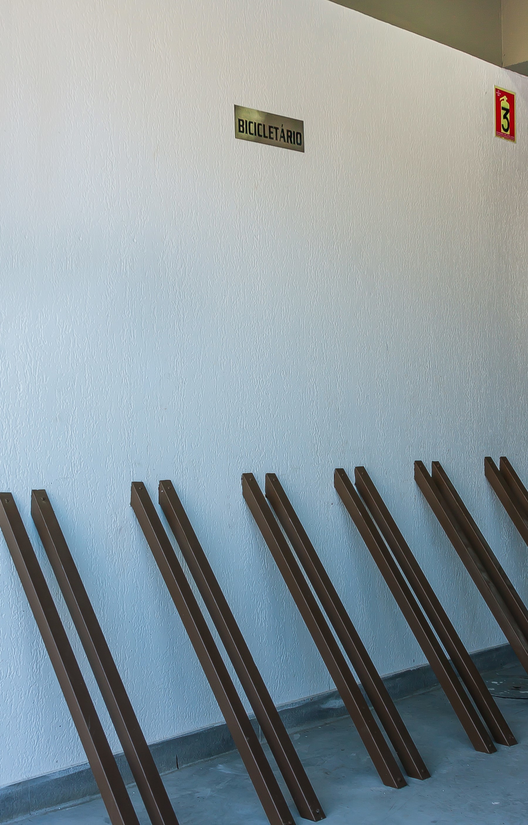 Comercial de 37m² no bairro Menino Deus, em Porto Alegre | Eu Corretor