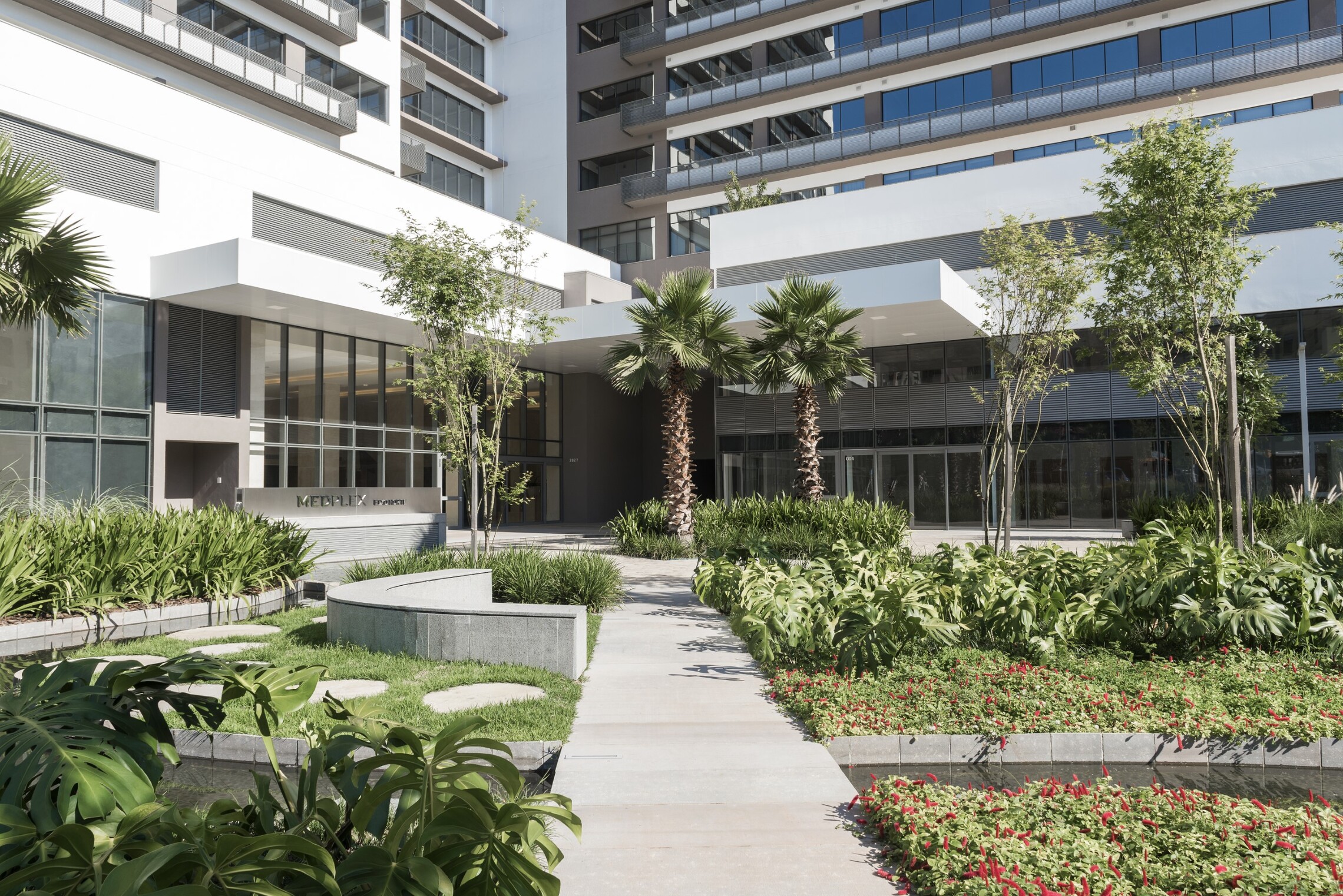 Medplex Eixo Norte Torre Office - Cyrela Goldsztein