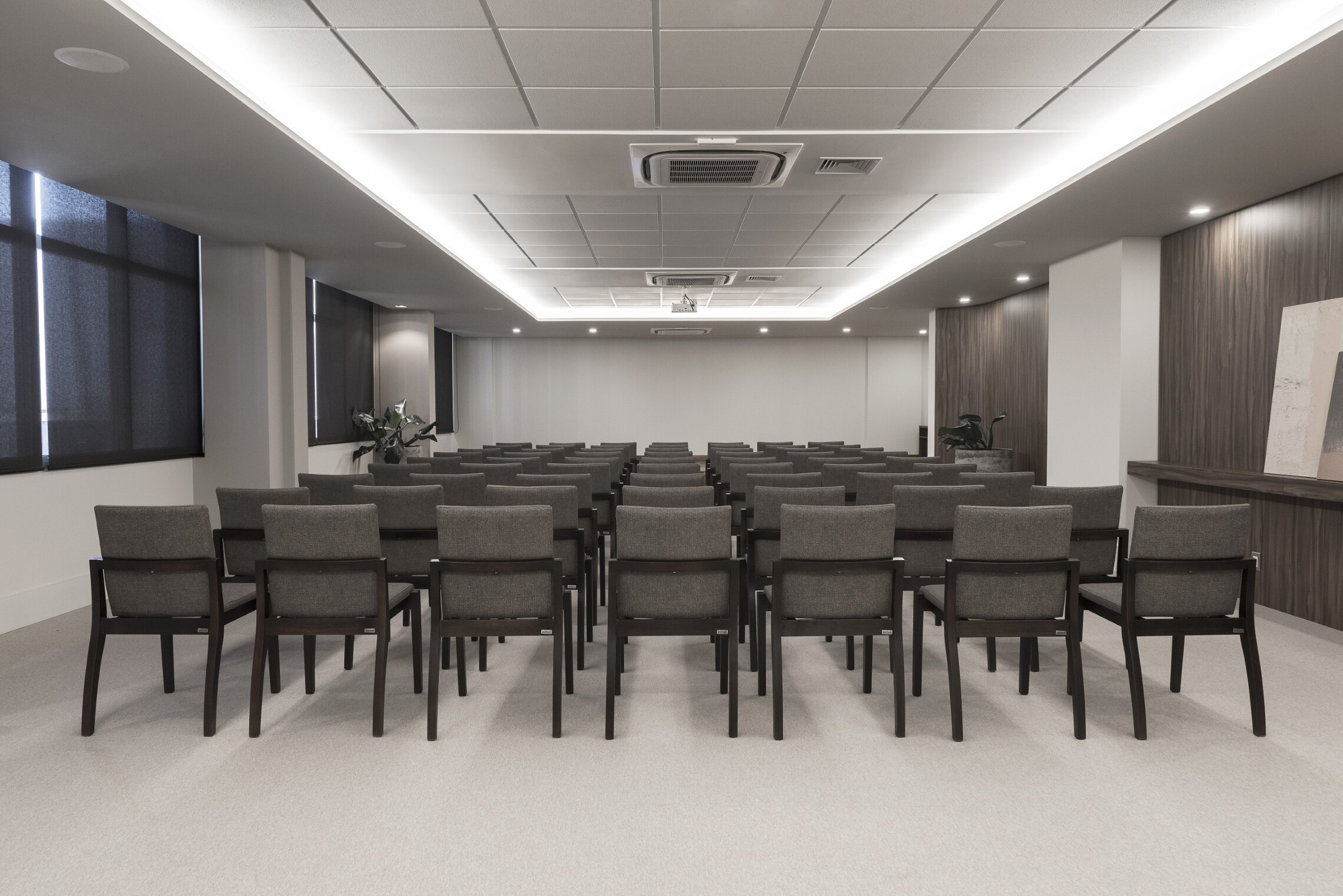 Comercial de 31m² no bairro Cristo Redentor, em Porto Alegre | Eu Corretor