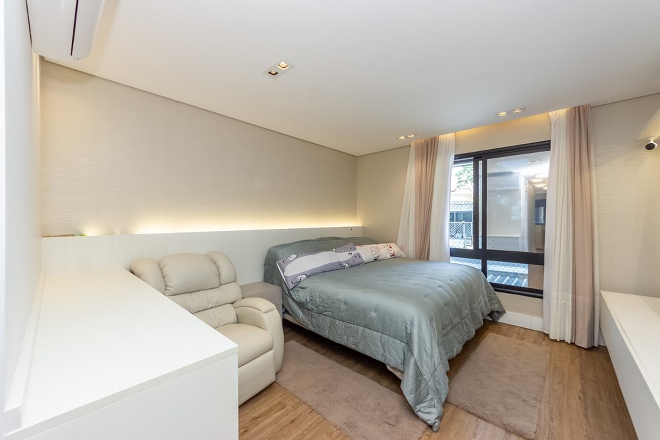 ADBVMD 992 602221002-51 - REMAX Galeria Exclusividades — foto 3