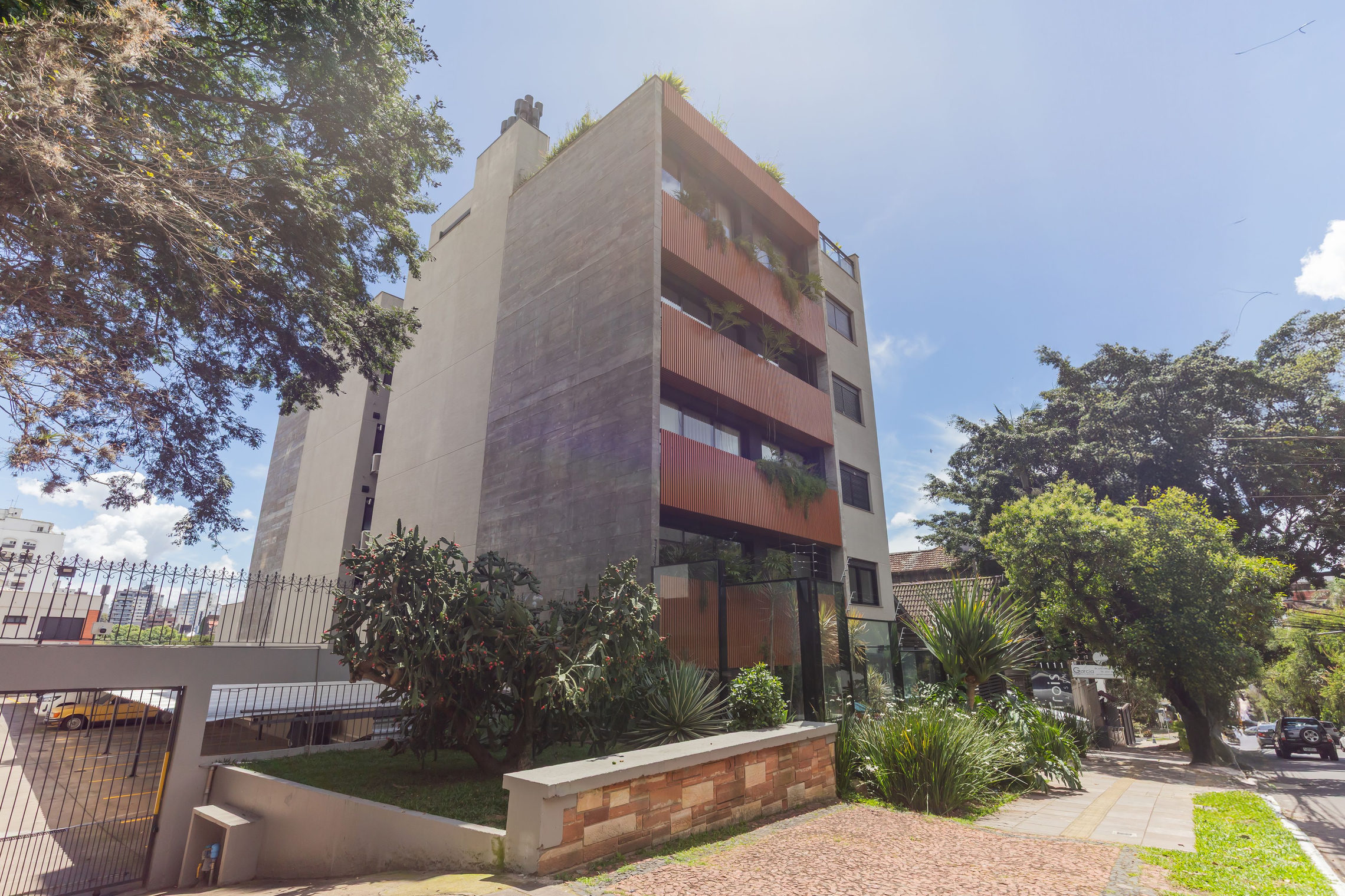 011 fachada