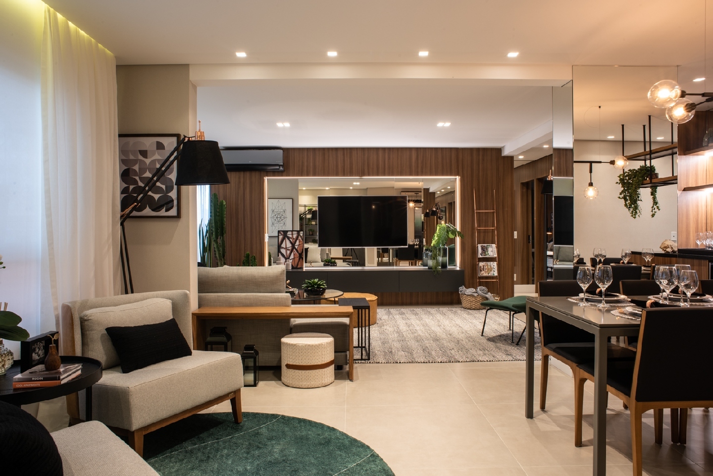 Raízes do Parque - Caucaso Raízes do Parque - Caucaso