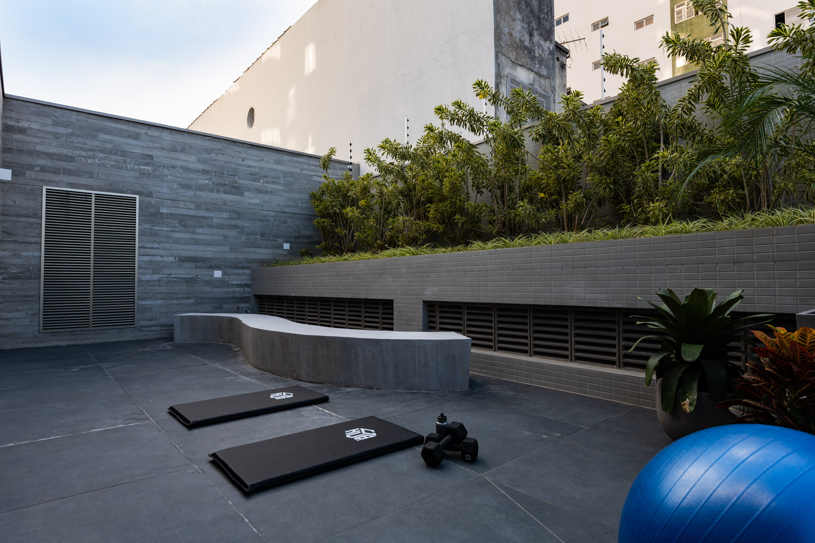 Raízes do Parque - Caucaso Raízes do Parque - Caucaso