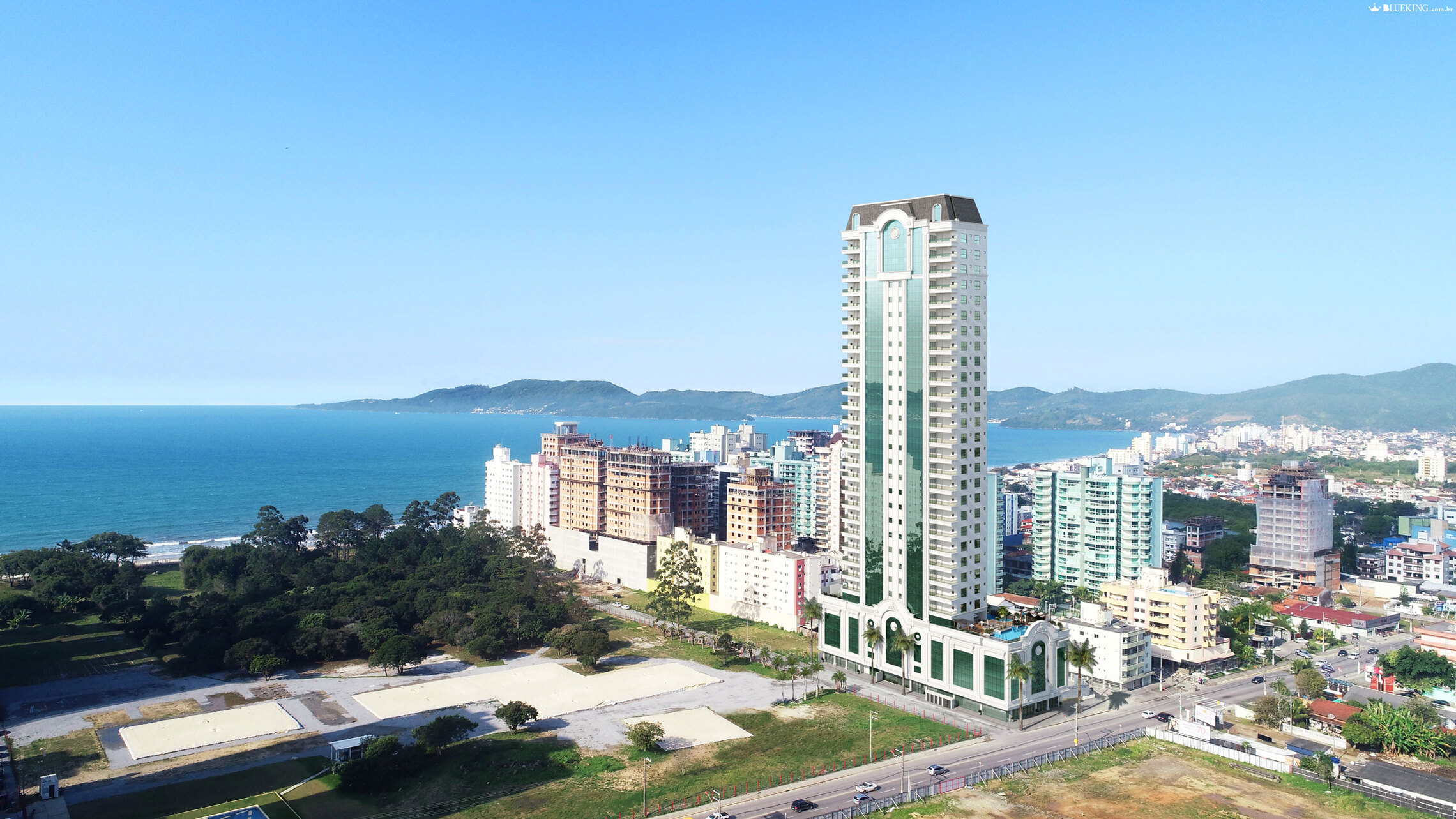 Residencial Multifamiliar de 4 quartos, 183m² no bairro Meia Praia, em Itapema | Eu Corretor