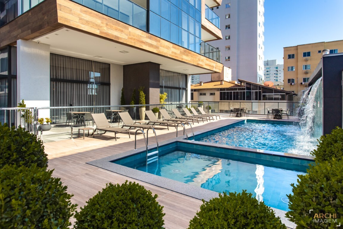 Residencial Multifamiliar de 4 quartos, 213m² no bairro Meia Praia, em Itapema | Eu Corretor