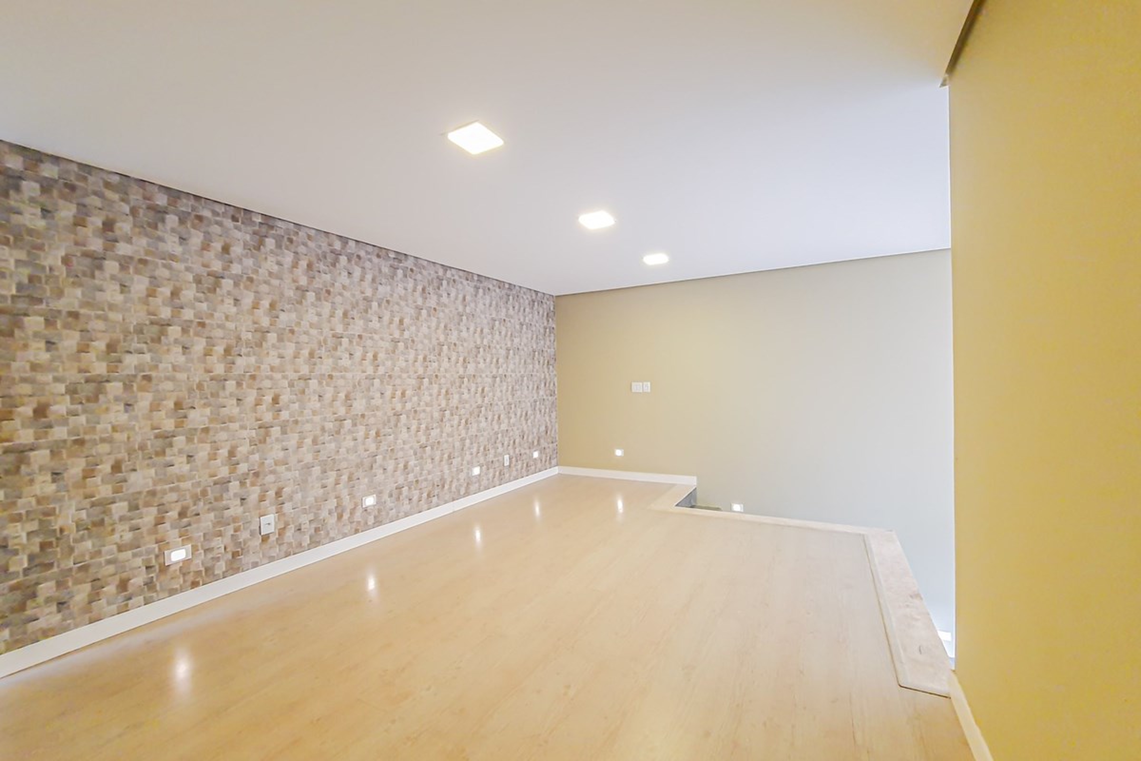 IJDMC 100 Casa 610191048-54