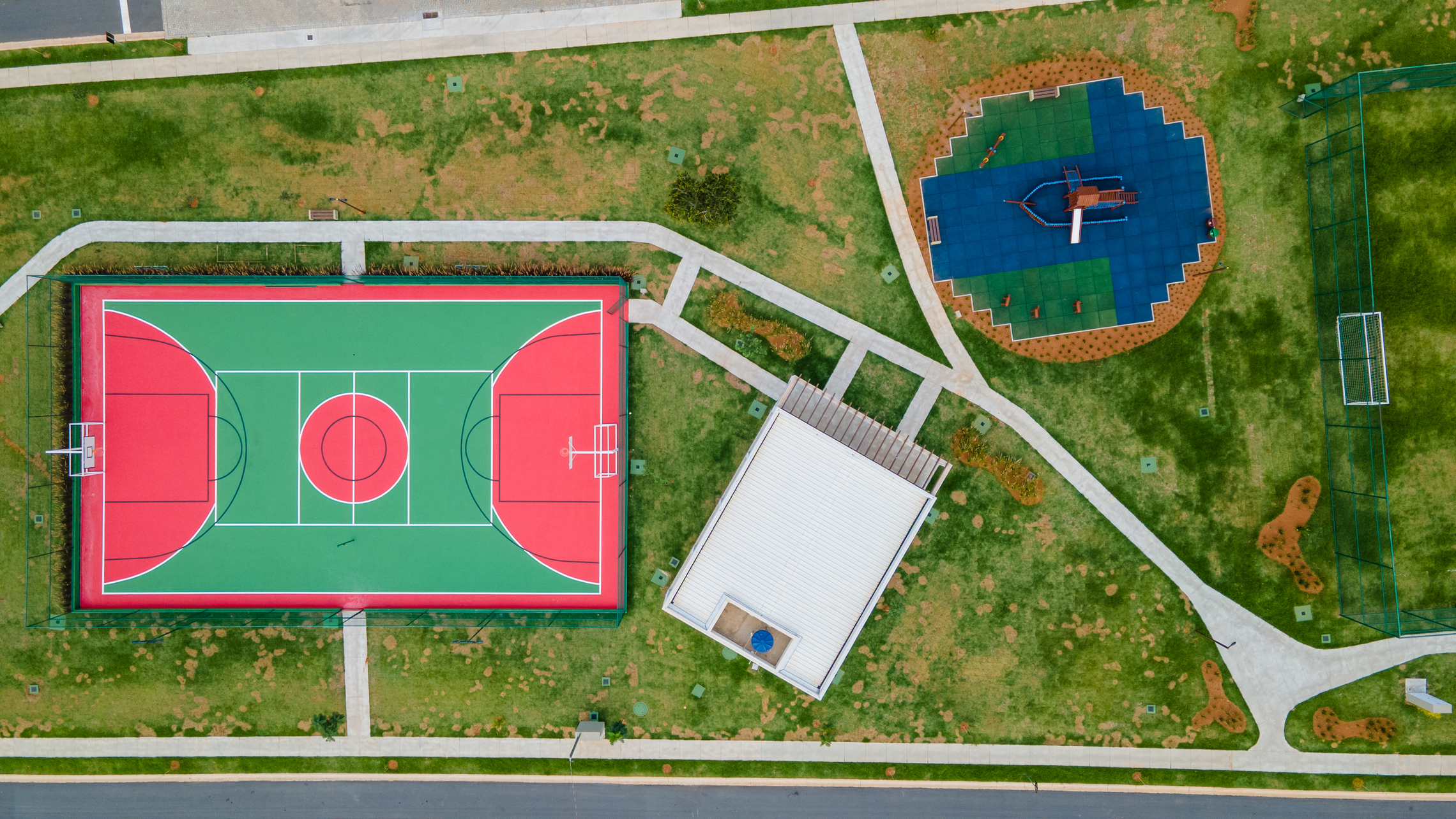 Residencial Multifamiliar de 568m² no bairro Jardim Cristal, em Aparecida de Goiânia | Eu Corretor