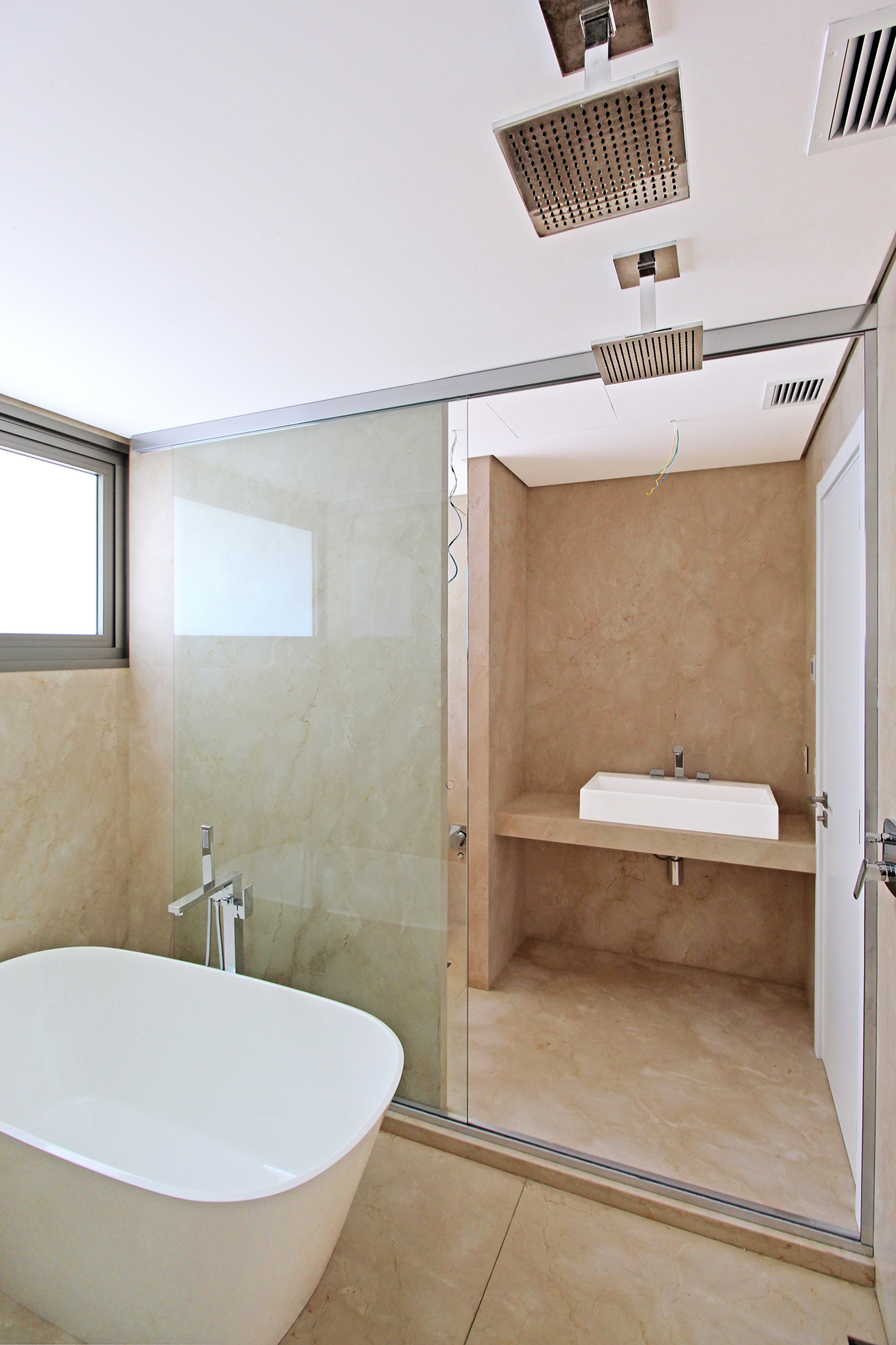 Residencial Multifamiliar de 3 quartos, 387m² no bairro Moinhos de Vento, em Porto Alegre | Eu Corretor