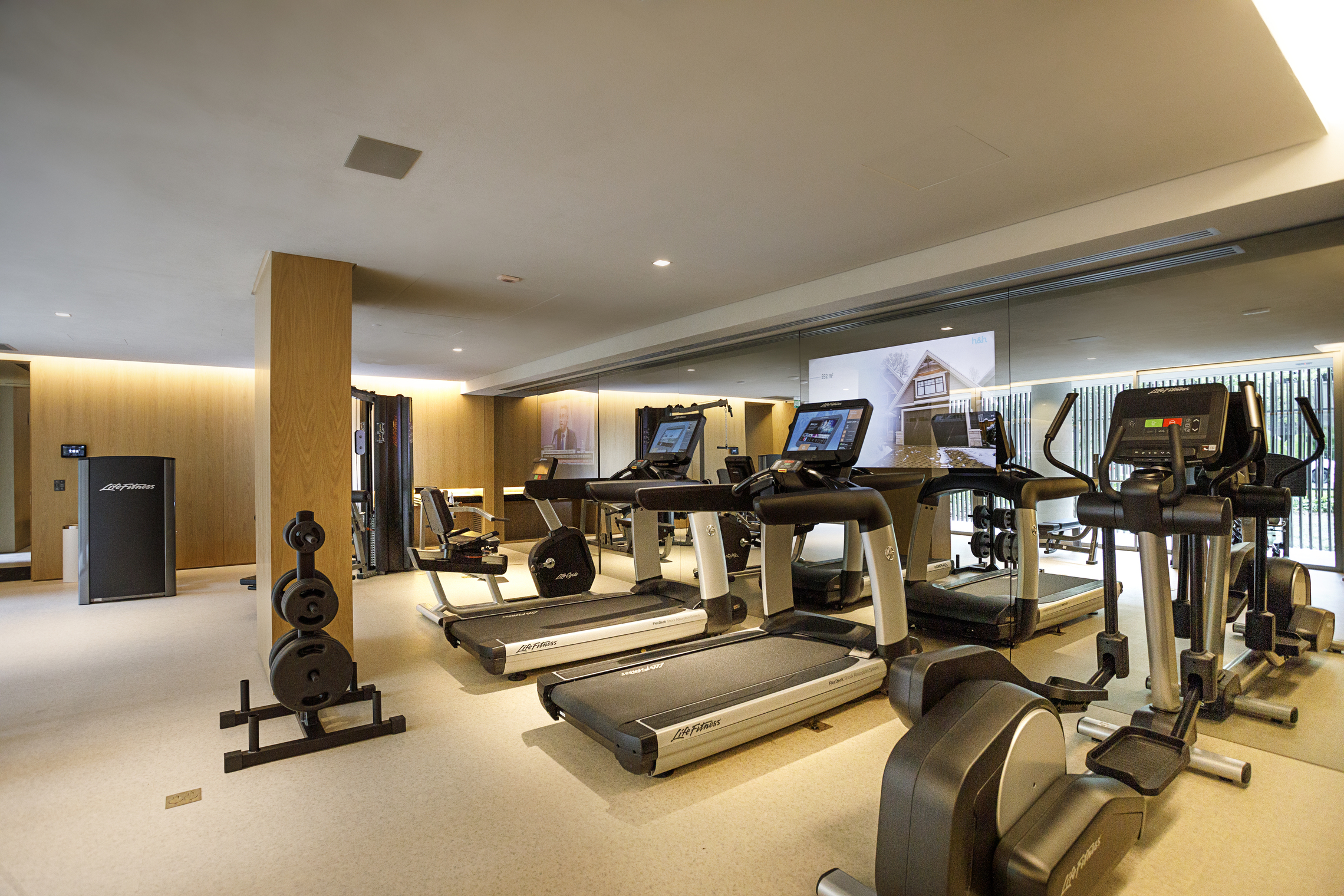 Residencial Multifamiliar de 3 quartos, 387m² no bairro Moinhos de Vento, em Porto Alegre | Eu Corretor