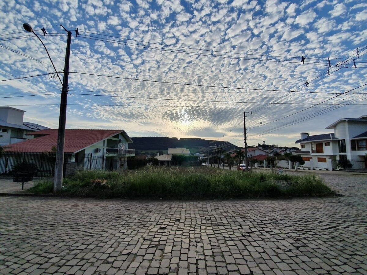 Terreno/Lote Comercial, à venda, 656 m², Centro - Paraí — foto 1