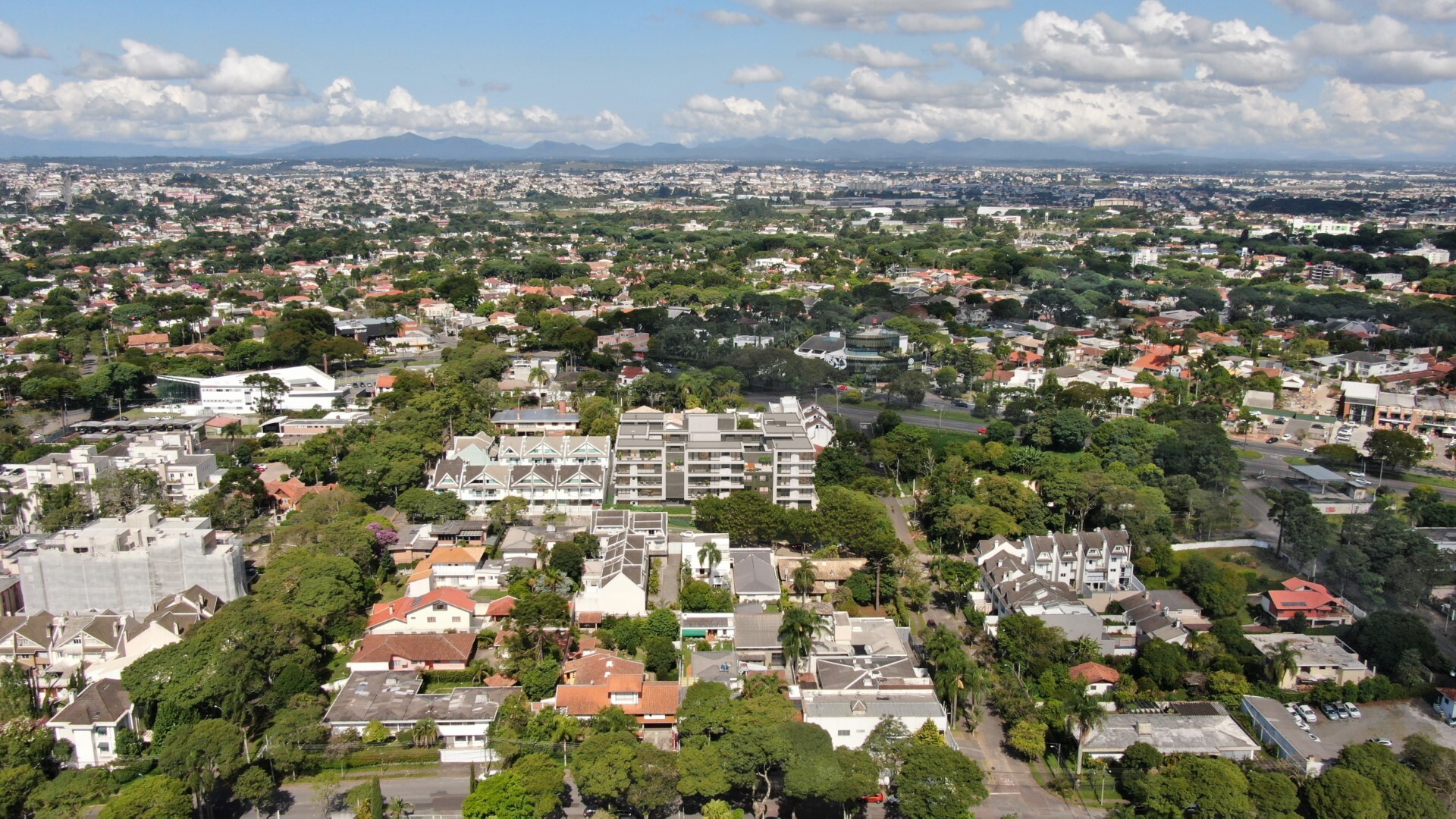 Image 18 -  em Hugo Lange, Curitiba - PR