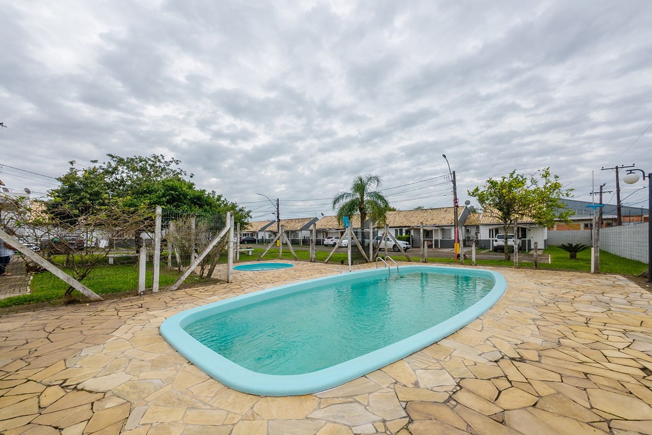 Casa em Condomínio no SLBIB 1000 Casa 612651031-172, 2 quartos, à venda, 63 m², São Luis - Canoas — foto 2
