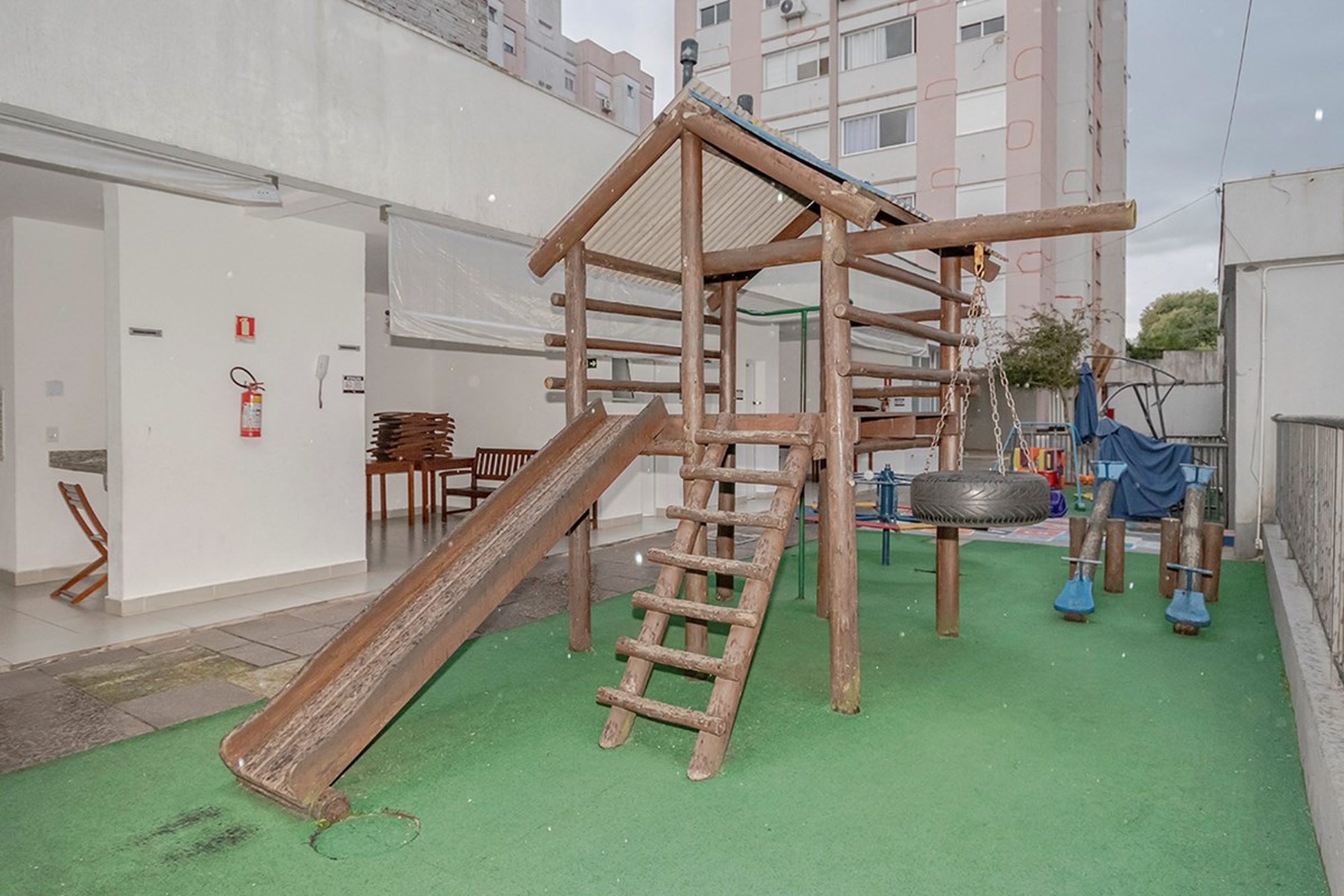 Apartamento no SJPDS 340 Apto 612521076-17, 2 quartos, à venda, 51 m², São José - Porto Alegre — foto 2