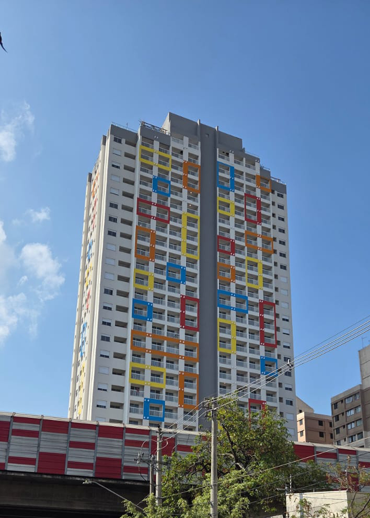 Fachada 2 (ao lado do metrô)