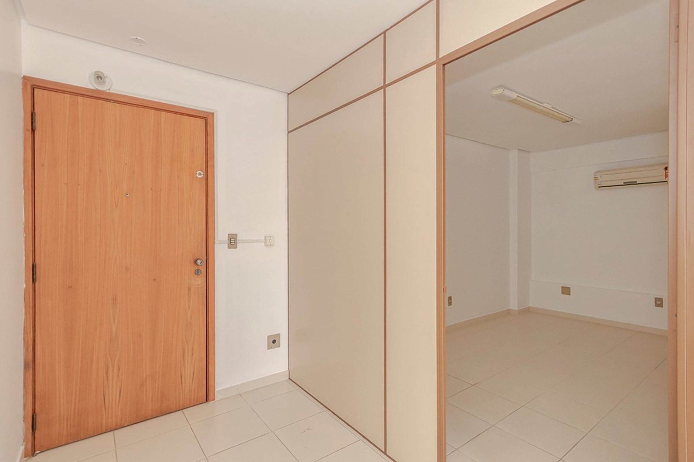 FCC 881 Sala 612491052-141