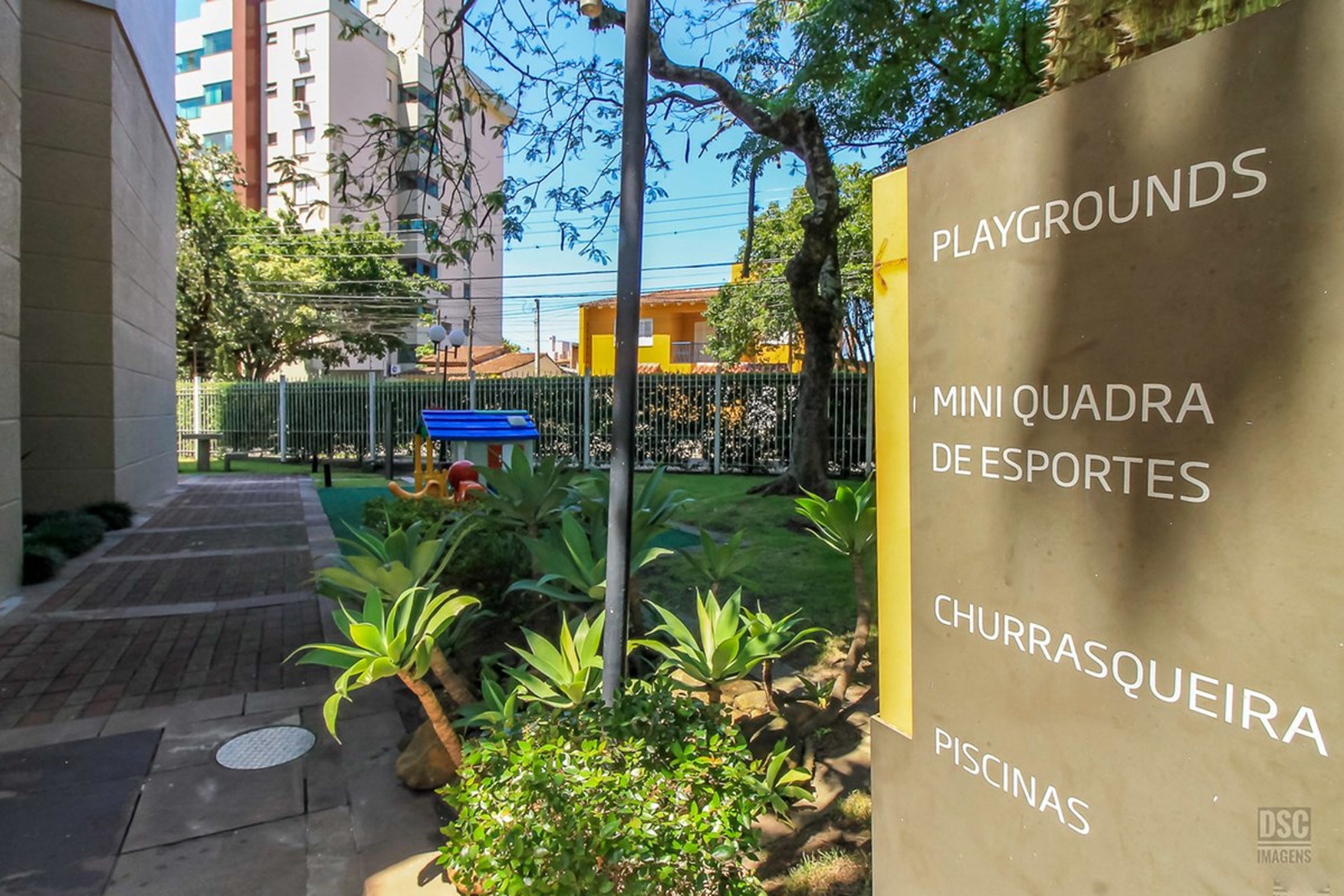 Apartamento no VIA 60 Apto 612491062-2, 2 quartos, à venda, 69 m², Vila Ipiranga - Porto Alegre — foto 2