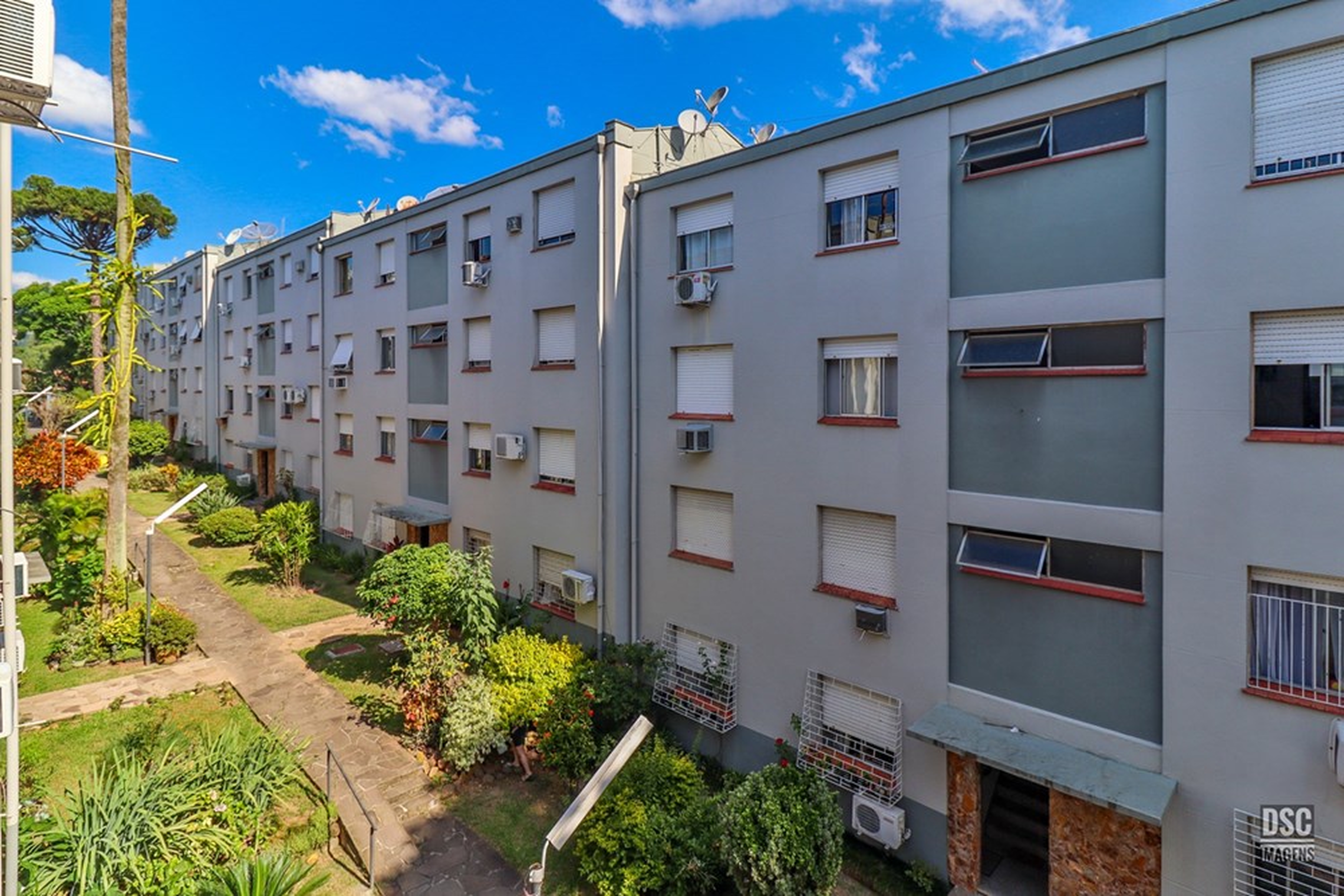 JISF 260 Apto 610101007-67 — Apartamento 2 dorm