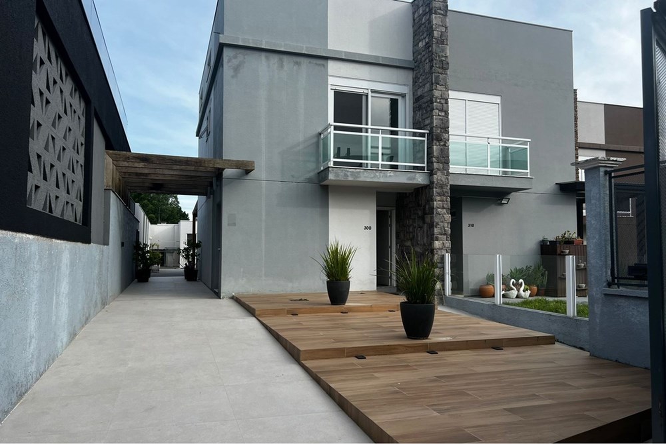 LDPJEF 300 Casa 612541001-260 - REMAX Street Exclusividades