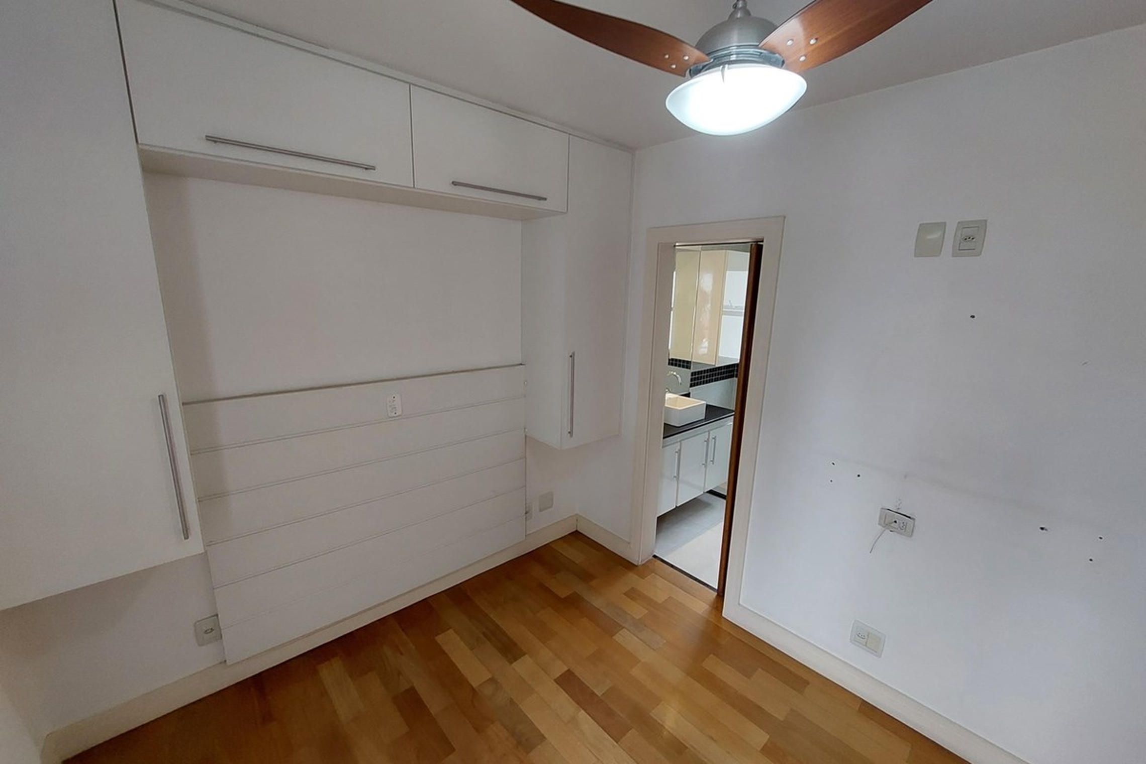 BB 181 Apto 602221018-21 - REMAX Galeria Exclusividades — foto 2