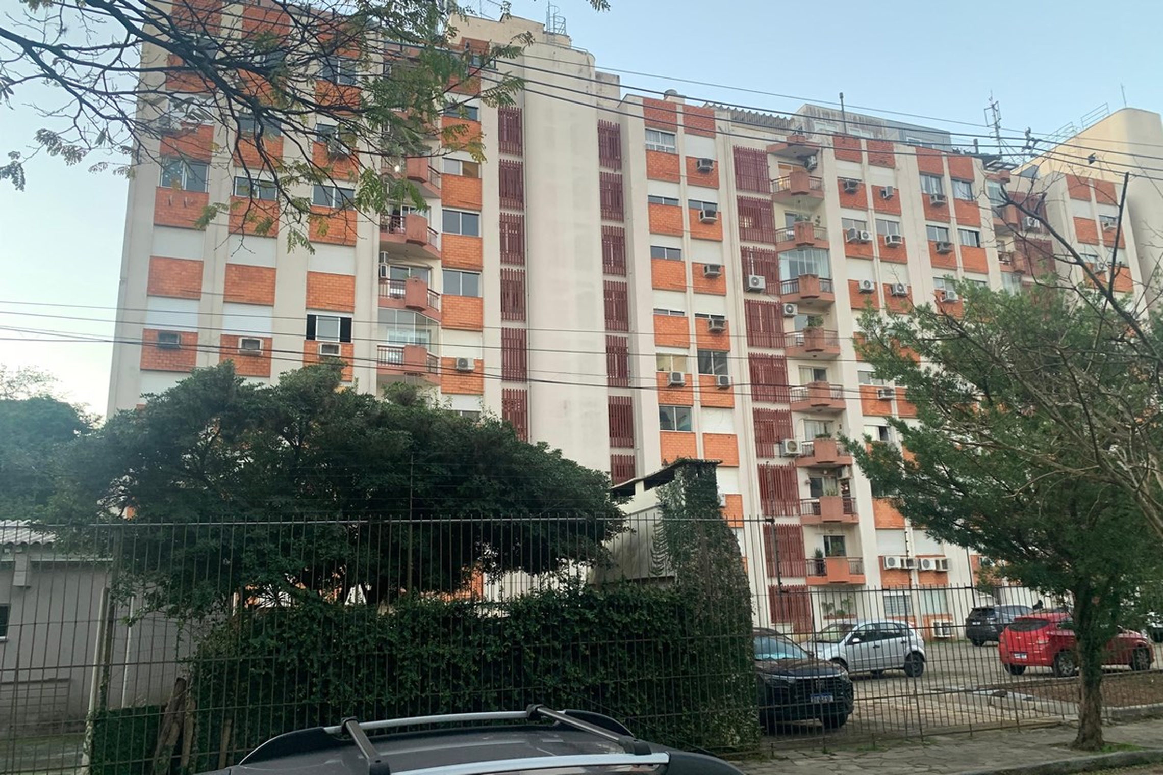 BVAG 2381 Apto 612521075-29 — Apartamento 2 dorm