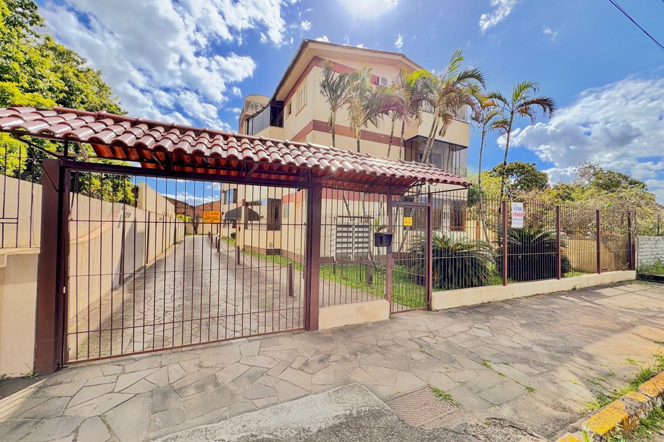 FSC 56 Apto 610241017-121 — Apartamento 2 dorm