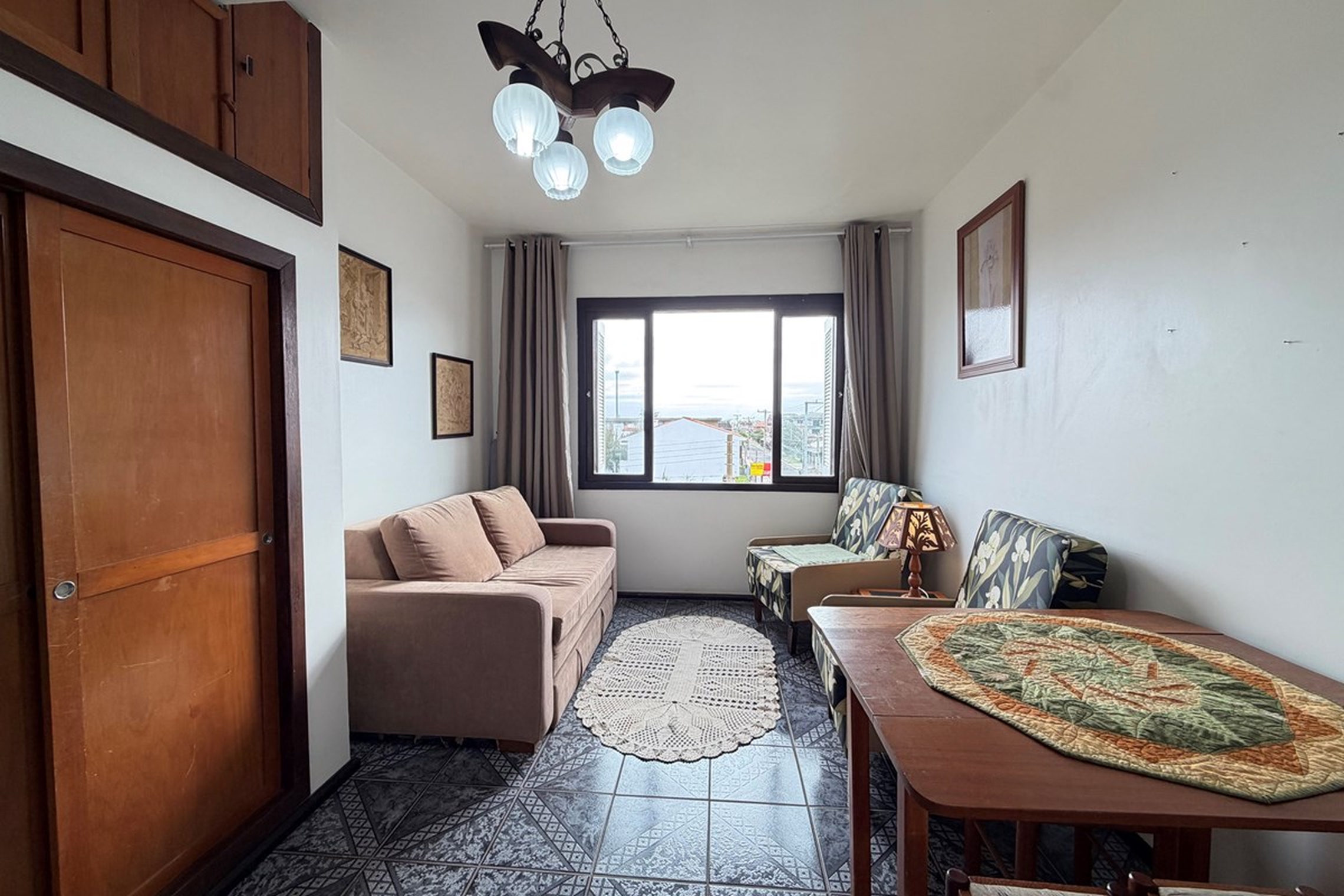 AT(DA 145 Apto 610491015-2