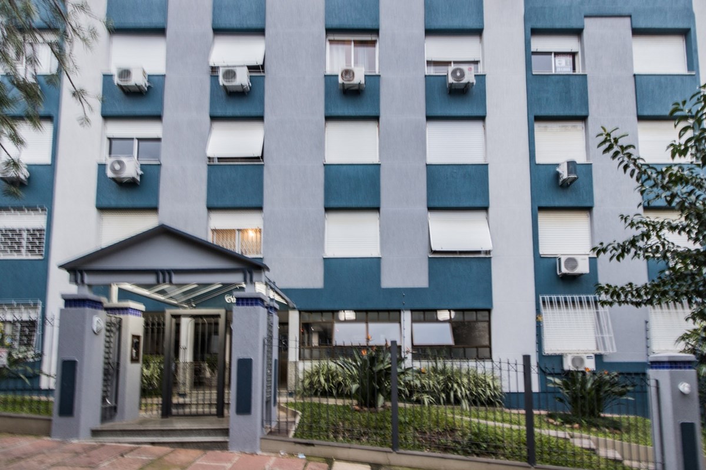 CRAB6 645 Apto 610371026-9 — Apartamento 3 dorm
