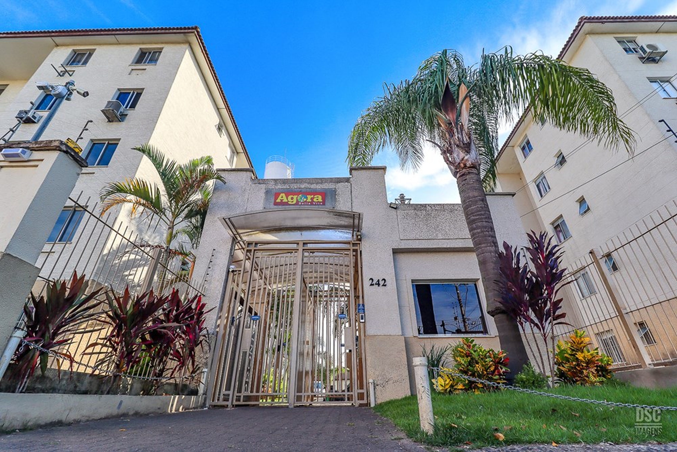 SGFDL 242 Apto 612511079-7 — Apartamento 2 dorm