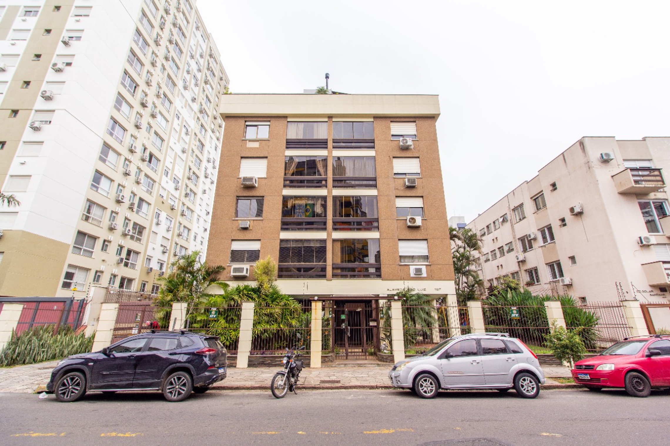 Alameda São Luiz Apto POA16052
