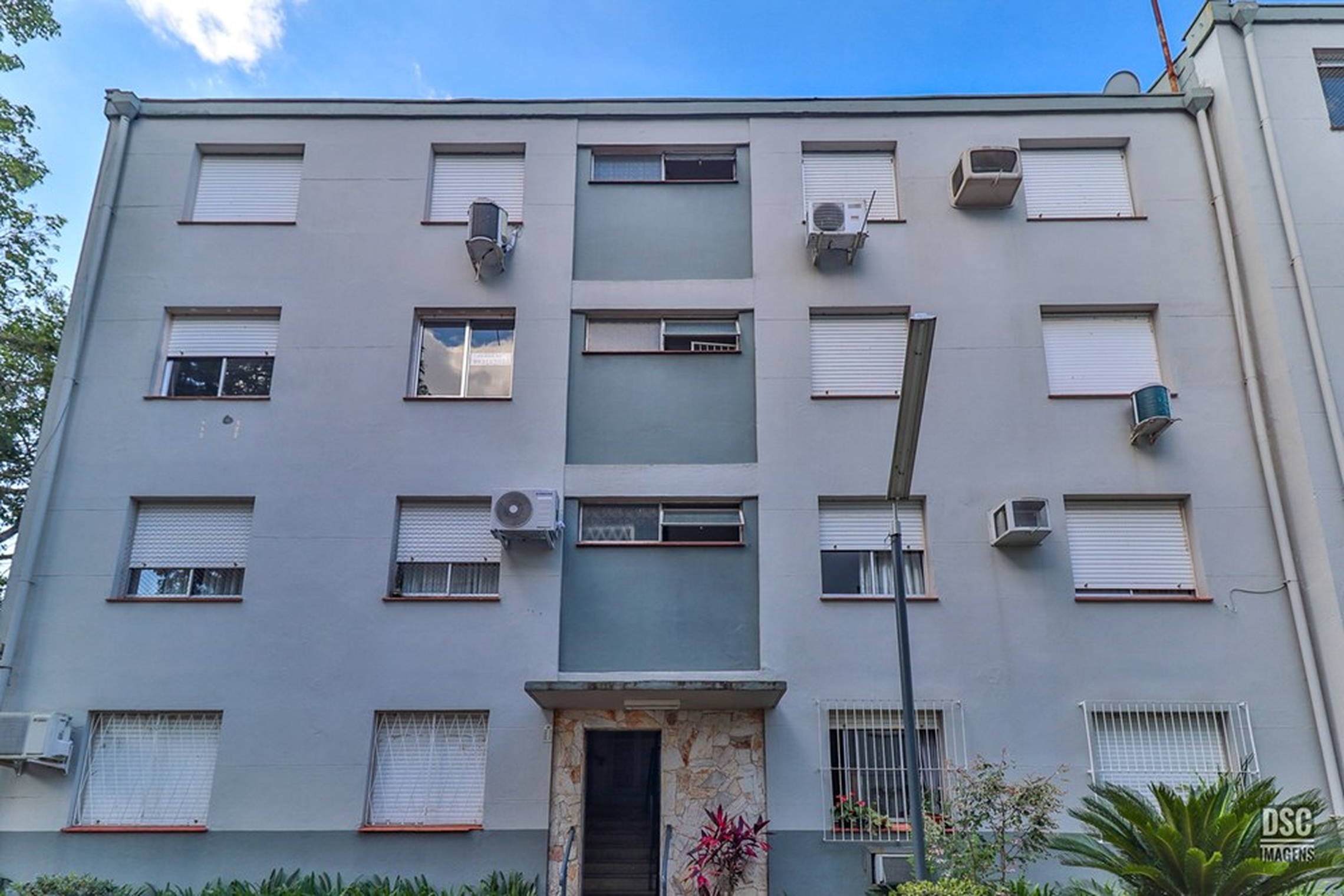 JISF 250 Apto 610101007-70 — Apartamento 2 dorm