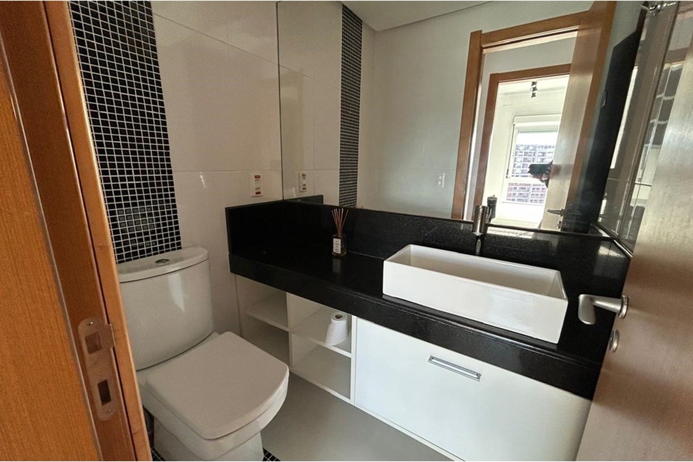 Apartamento, 2 quartos, à venda, 72 m², Três Figueiras - Porto Alegre — foto 3